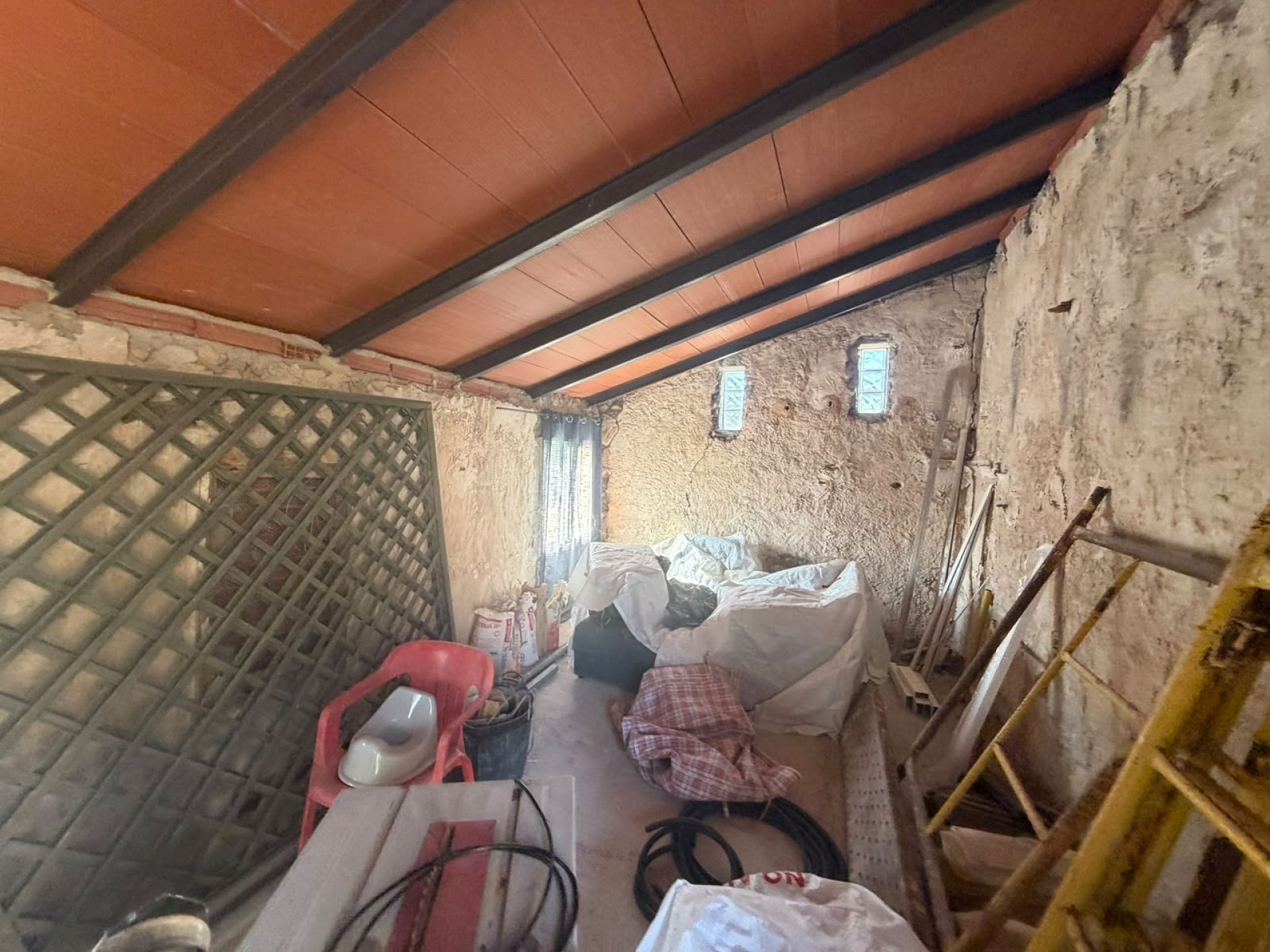 Resale - 6 Bedroom 3 Bathroom Country house in Aspe -  - Alicante