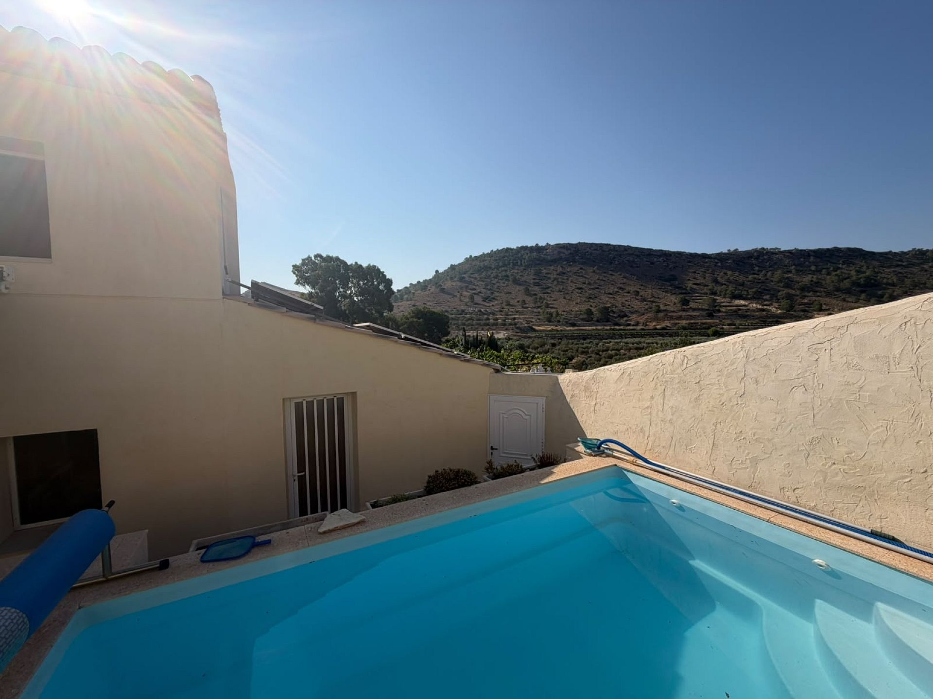Resale - 6 Bedroom 3 Bathroom Country house in Aspe -  - Alicante