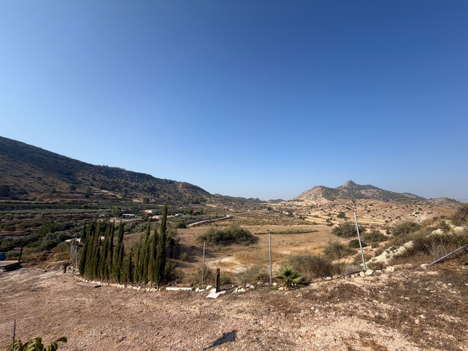 Resale - 6 Bedroom 3 Bathroom Country house in Aspe -  - Alicante