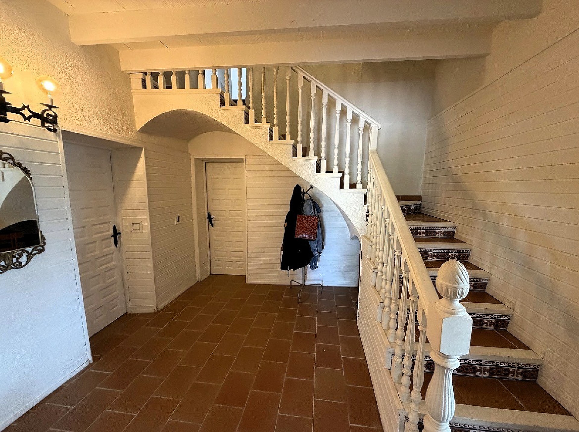 Resale - 12 Bedroom 5 Bathroom Country house in Castalla -  - Alicante