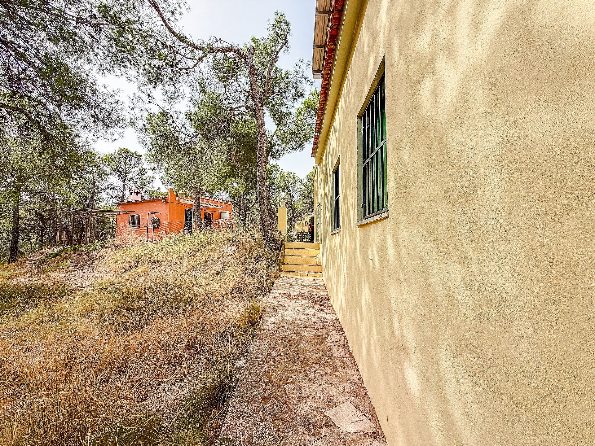 Resale - 2 Bedroom 1 Bathroom Finca in Castalla -  - Alicante