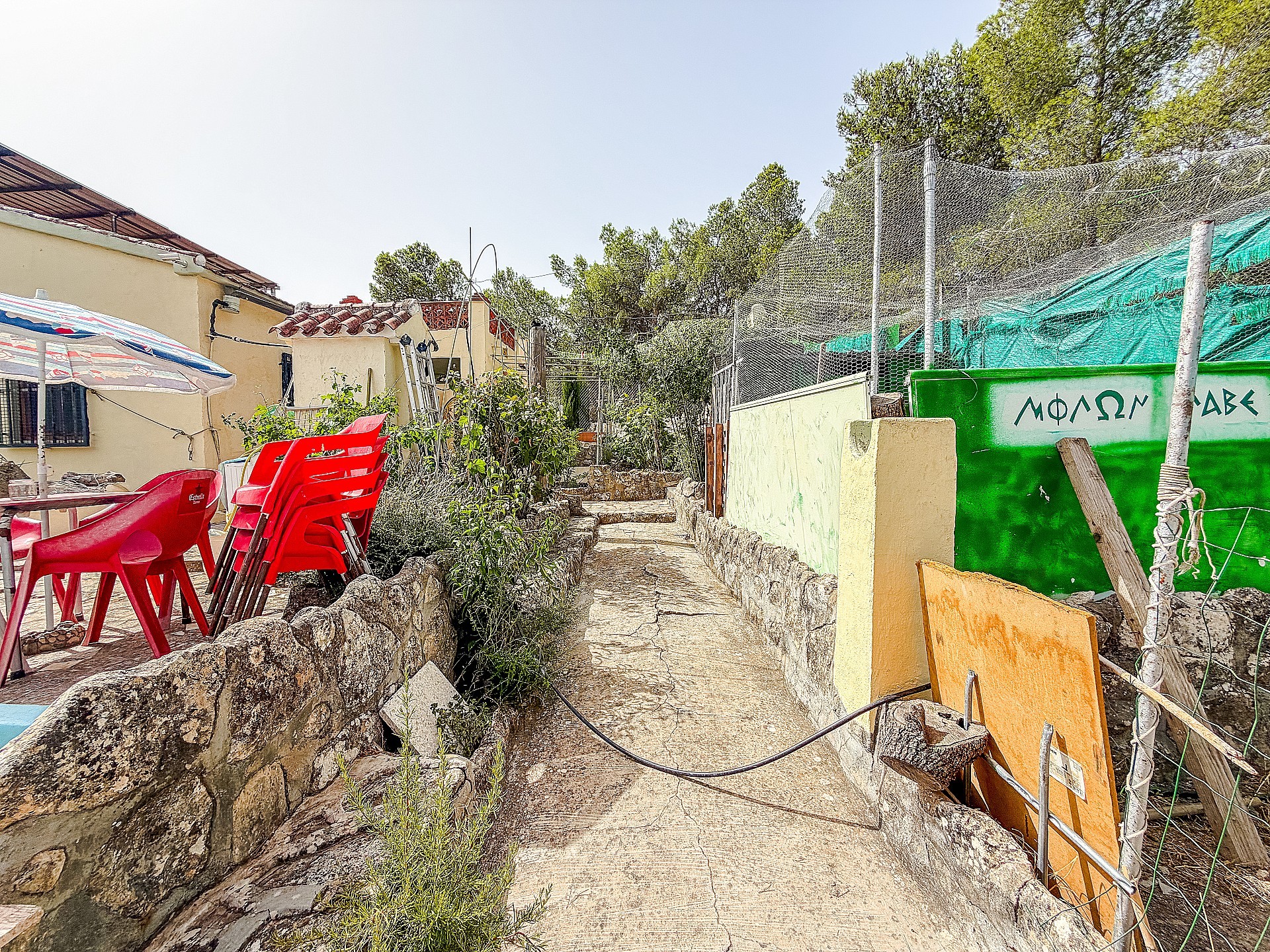 Resale - 2 Bedroom 1 Bathroom Finca in Castalla -  - Alicante