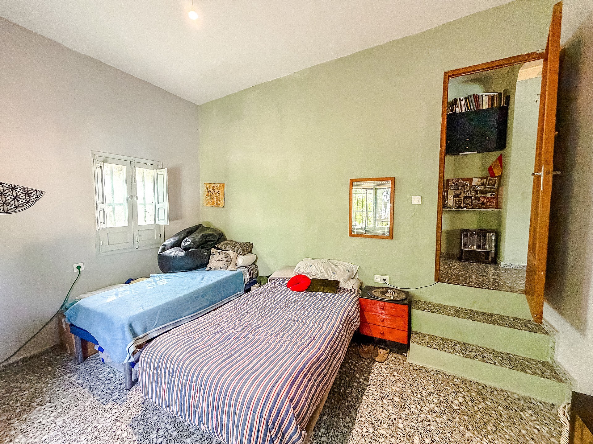 Resale - 2 Bedroom 1 Bathroom Finca in Castalla -  - Alicante