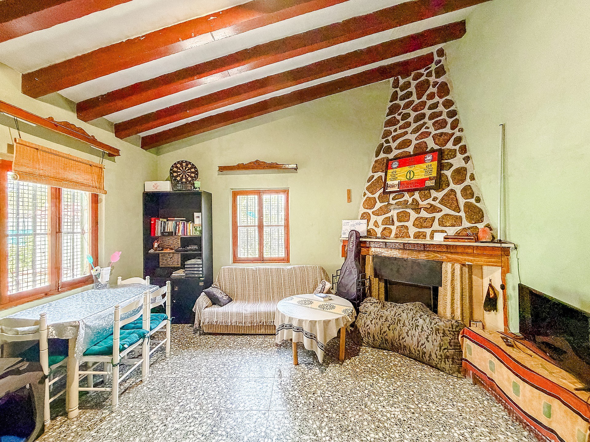 Resale - 2 Bedroom 1 Bathroom Finca in Castalla -  - Alicante