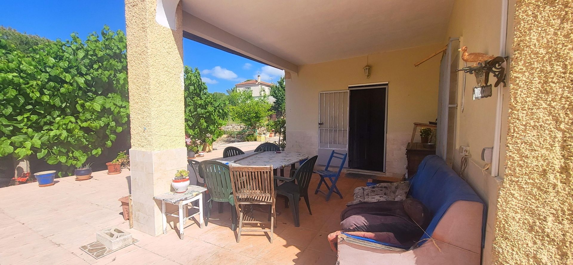 Resale - 4 Bedroom 2 Bathroom Villa in Hondón de las Nieves -  - Alicante