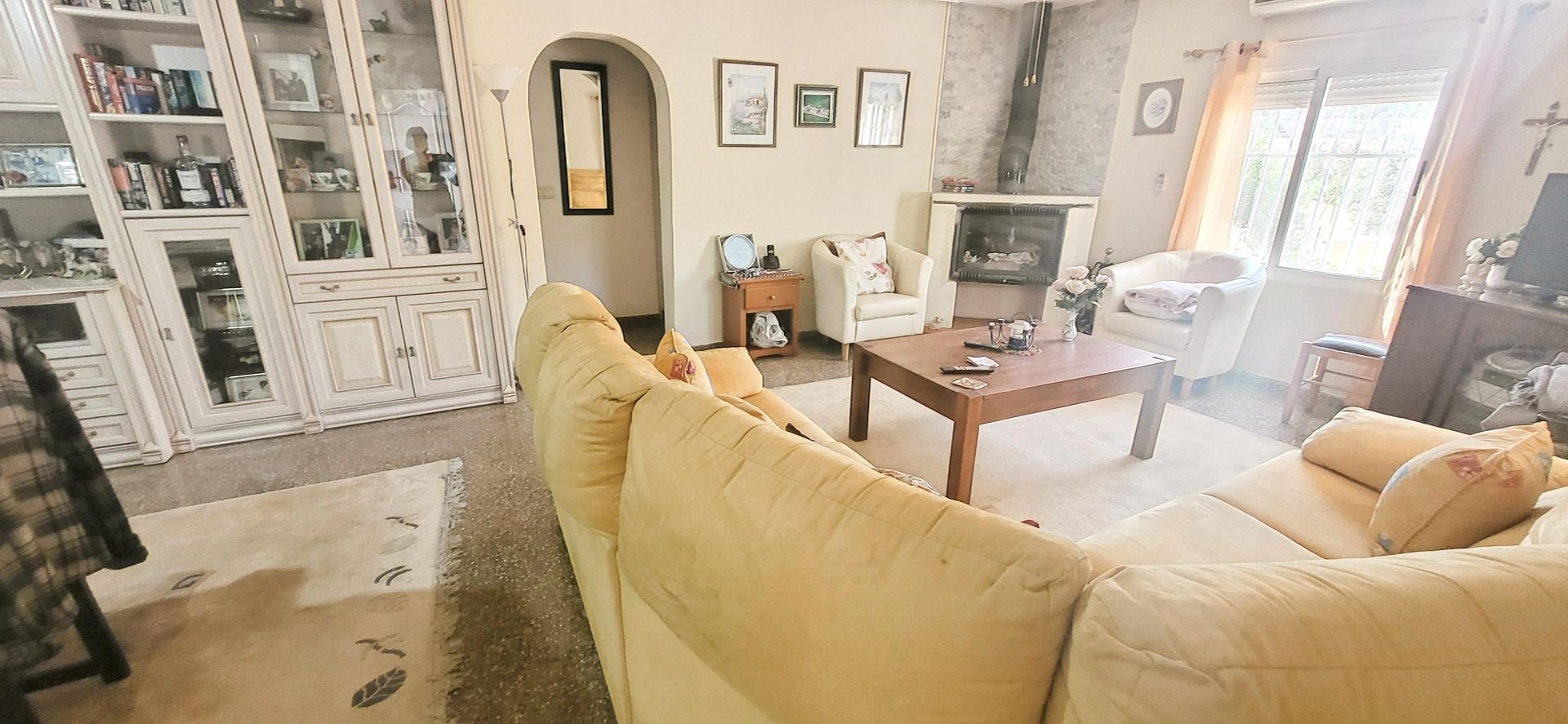 Resale - 4 Bedroom 2 Bathroom Villa in Hondón de las Nieves -  - Alicante