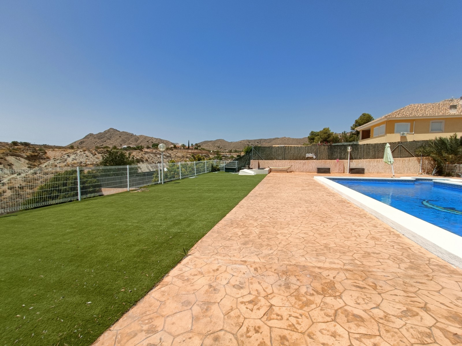 Resale - 5 Bedroom 3 Bathroom Villa in Abanilla -  - Murcia