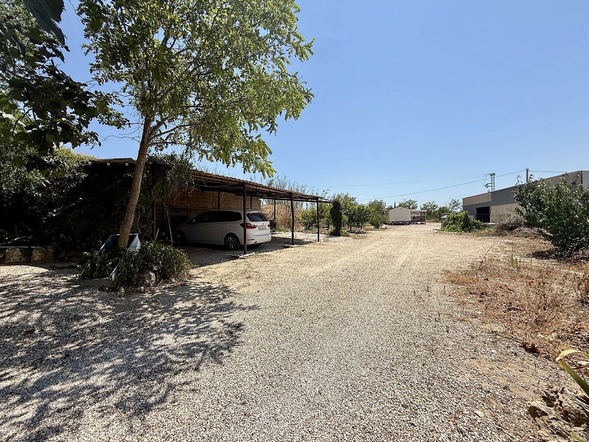Resale - 4 Bedroom 3 Bathroom Country house in Villena -  - Alicante