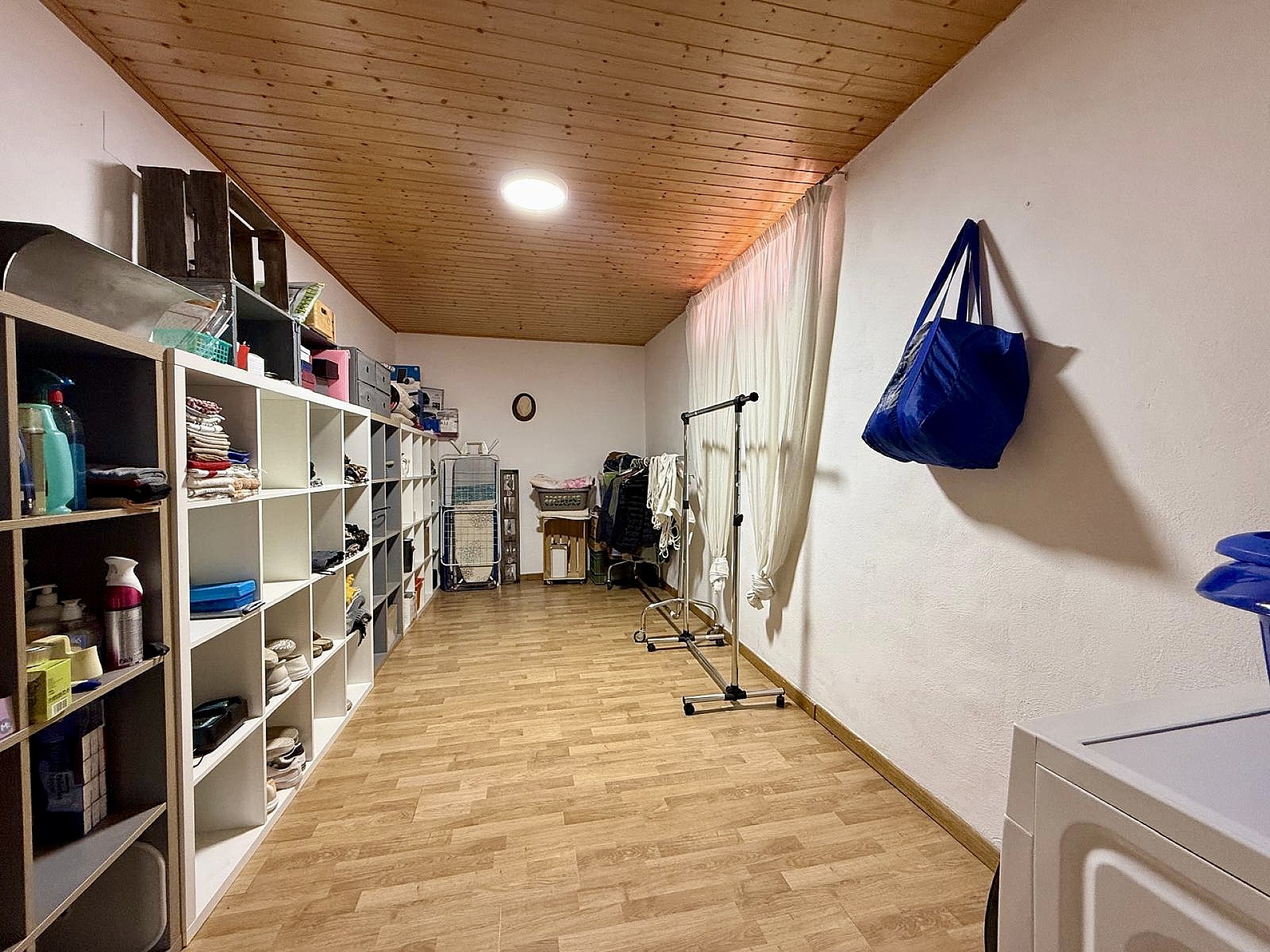 Resale - 4 Bedroom 3 Bathroom Country house in Villena -  - Alicante