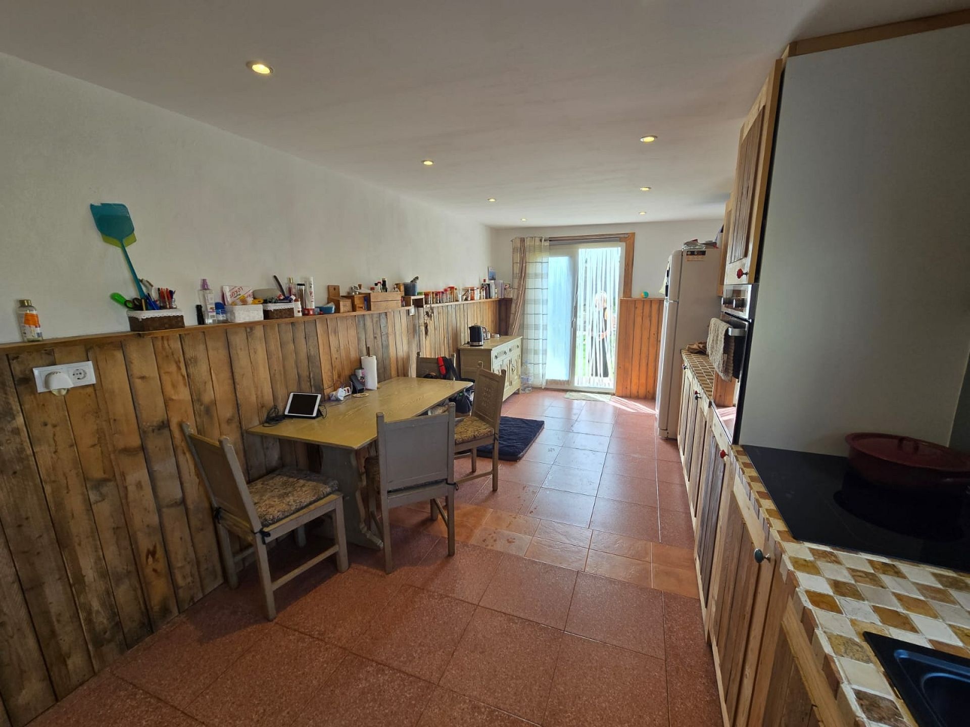 Resale - 6 Bedroom 3 Bathroom Villa in Sax -  - Alicante