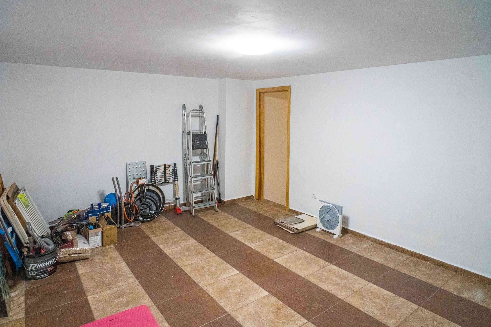 Resale - 3 Bedroom 2 Bathroom Apartment in Pinoso -  - Alicante