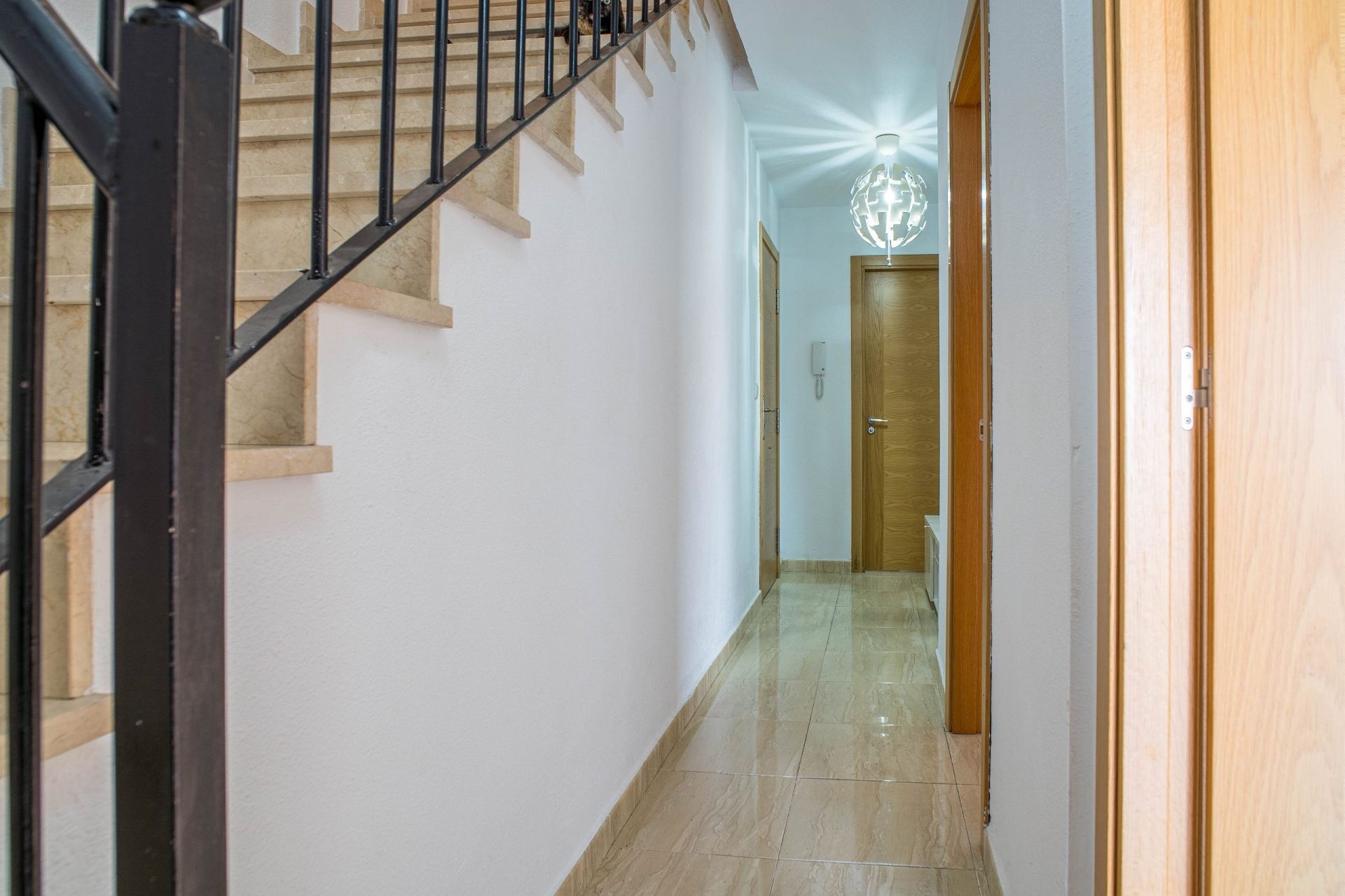 Resale - 3 Bedroom 2 Bathroom Apartment in Pinoso -  - Alicante