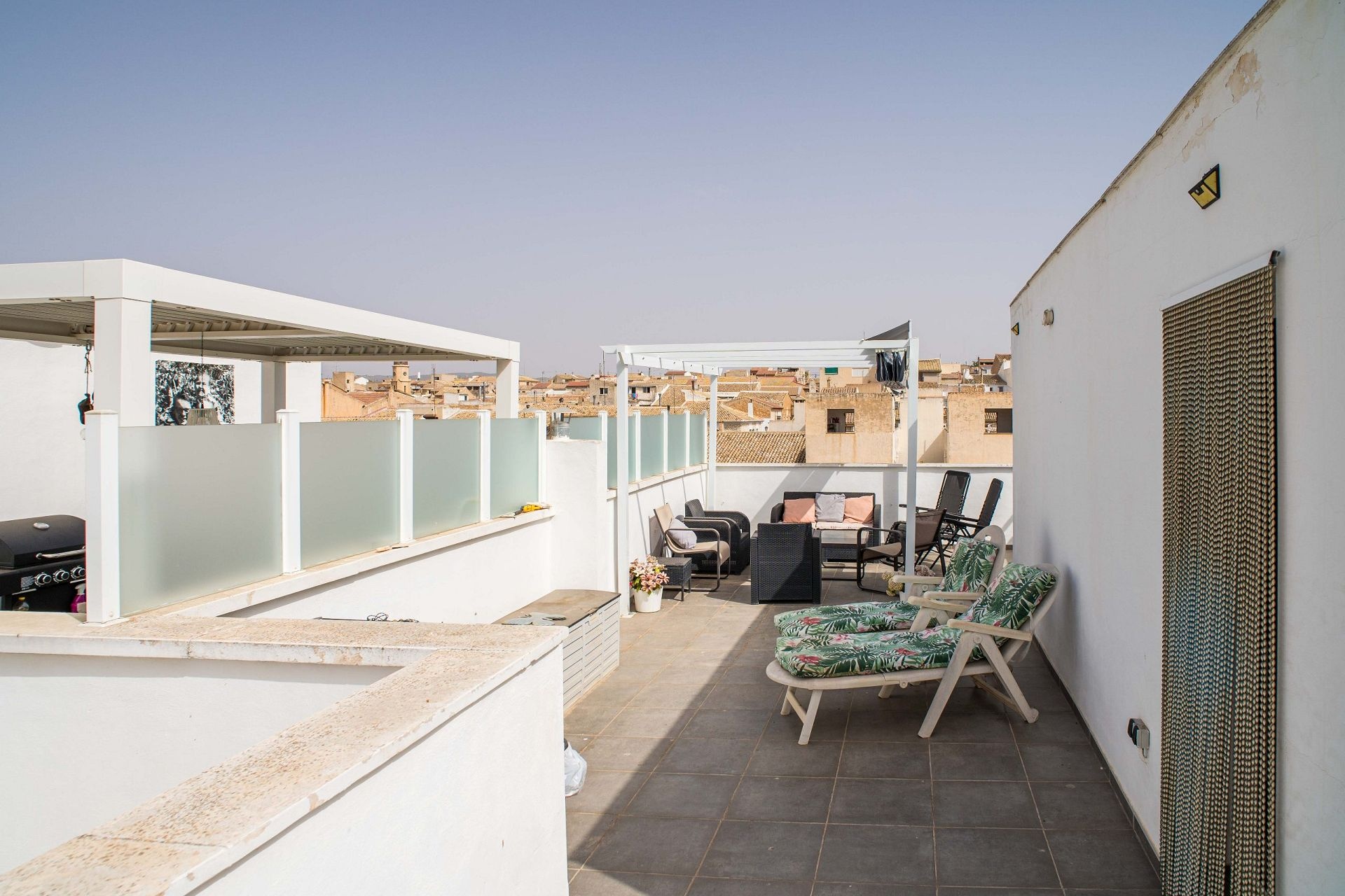 Resale - 3 Bedroom 2 Bathroom Apartment in Pinoso -  - Alicante