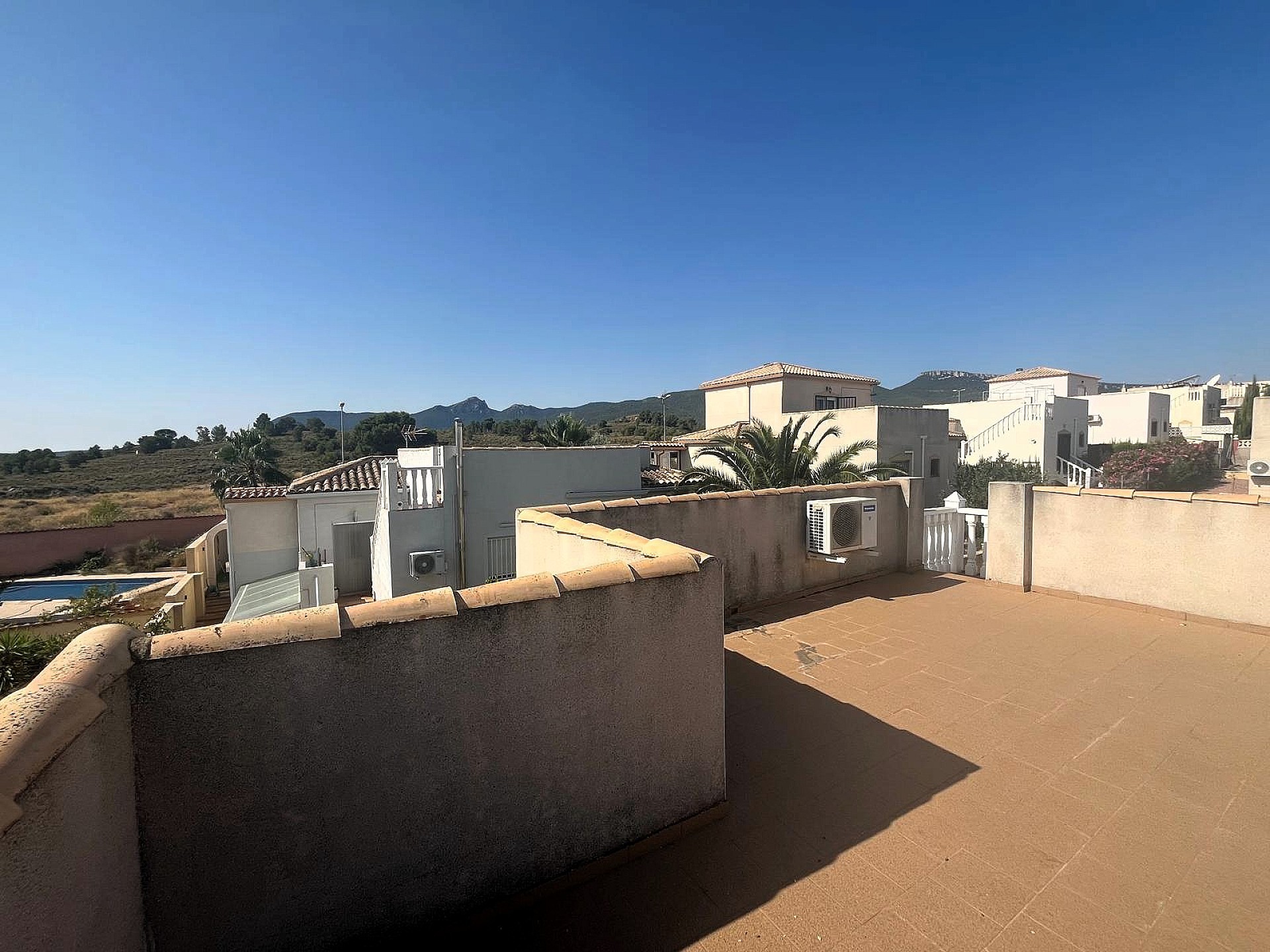 Resale - 3 Bedroom 2 Bathroom Villa in Castalla -  - Alicante