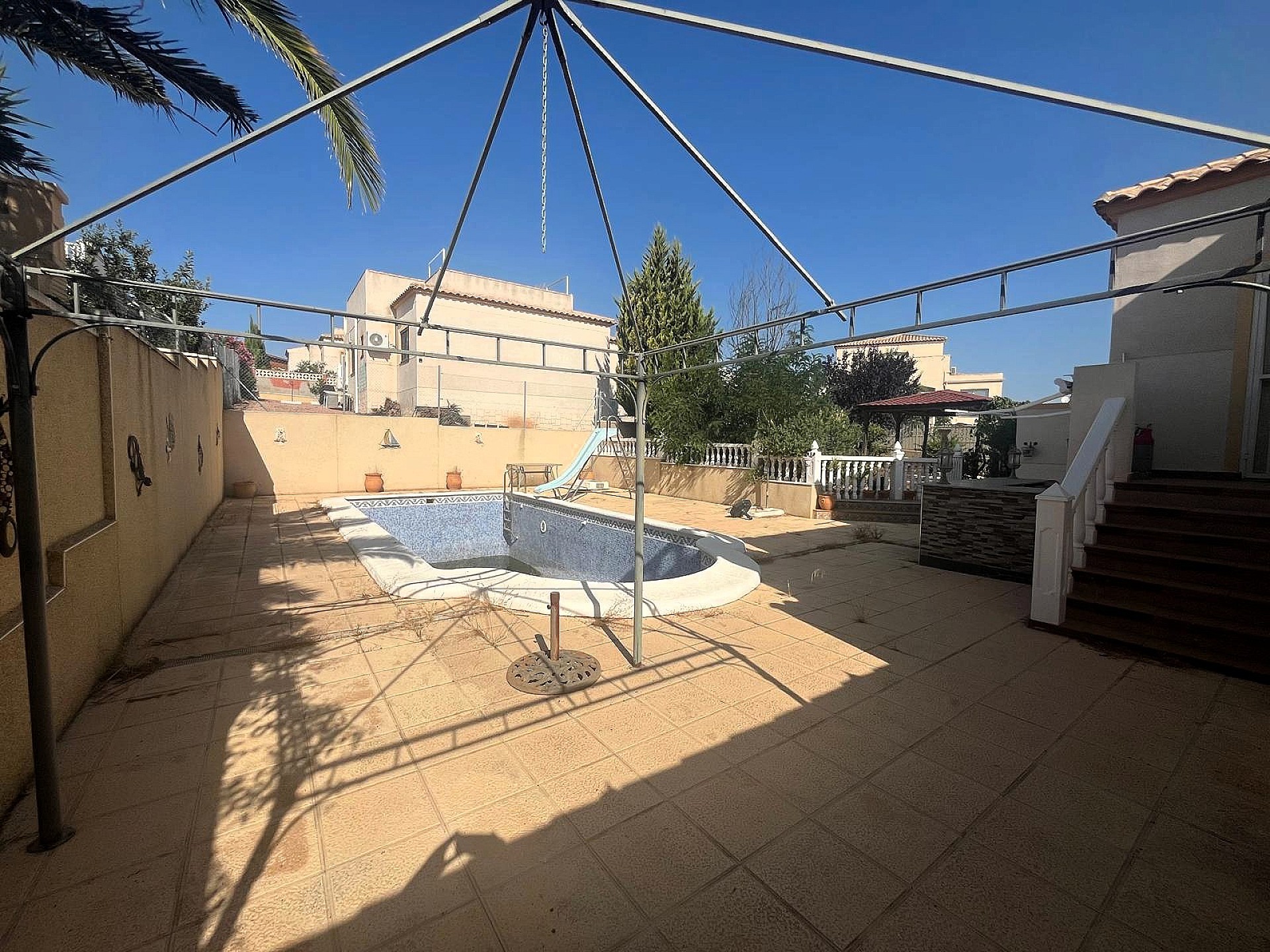 Resale - 3 Bedroom 2 Bathroom Villa in Castalla -  - Alicante