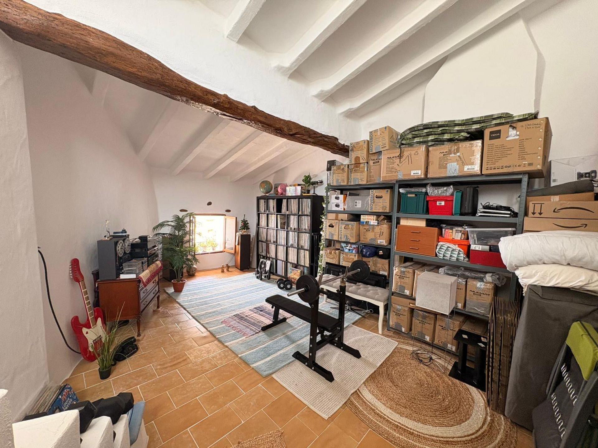 Resale - 4 Bedroom 3 Bathroom Townhouse in Biar -  - Alicante