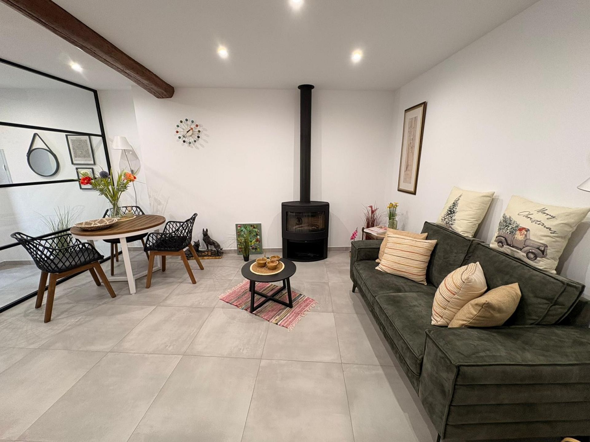 Resale - 4 Bedroom 3 Bathroom Townhouse in Biar -  - Alicante