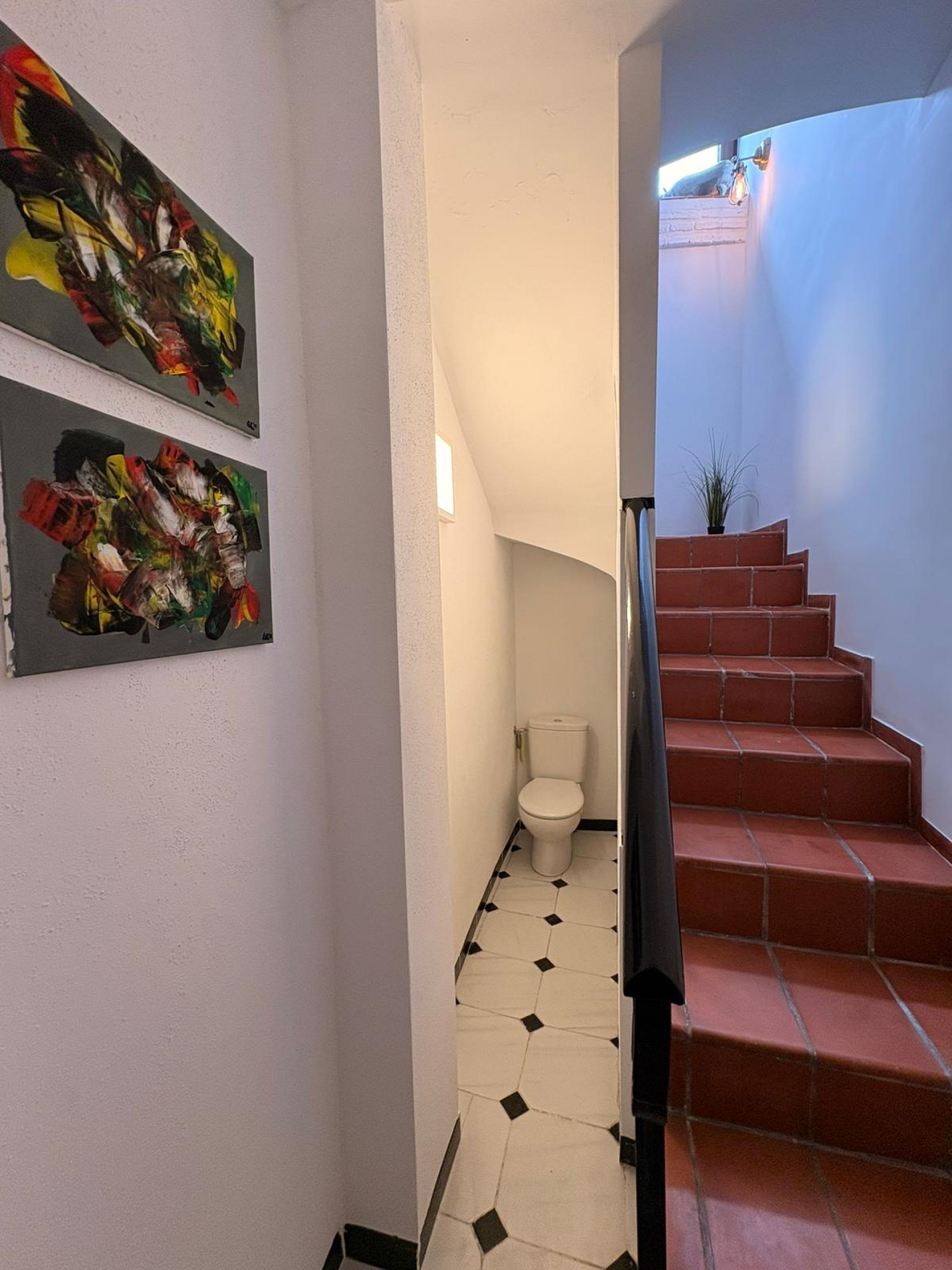 Resale - 4 Bedroom 3 Bathroom Townhouse in Biar -  - Alicante