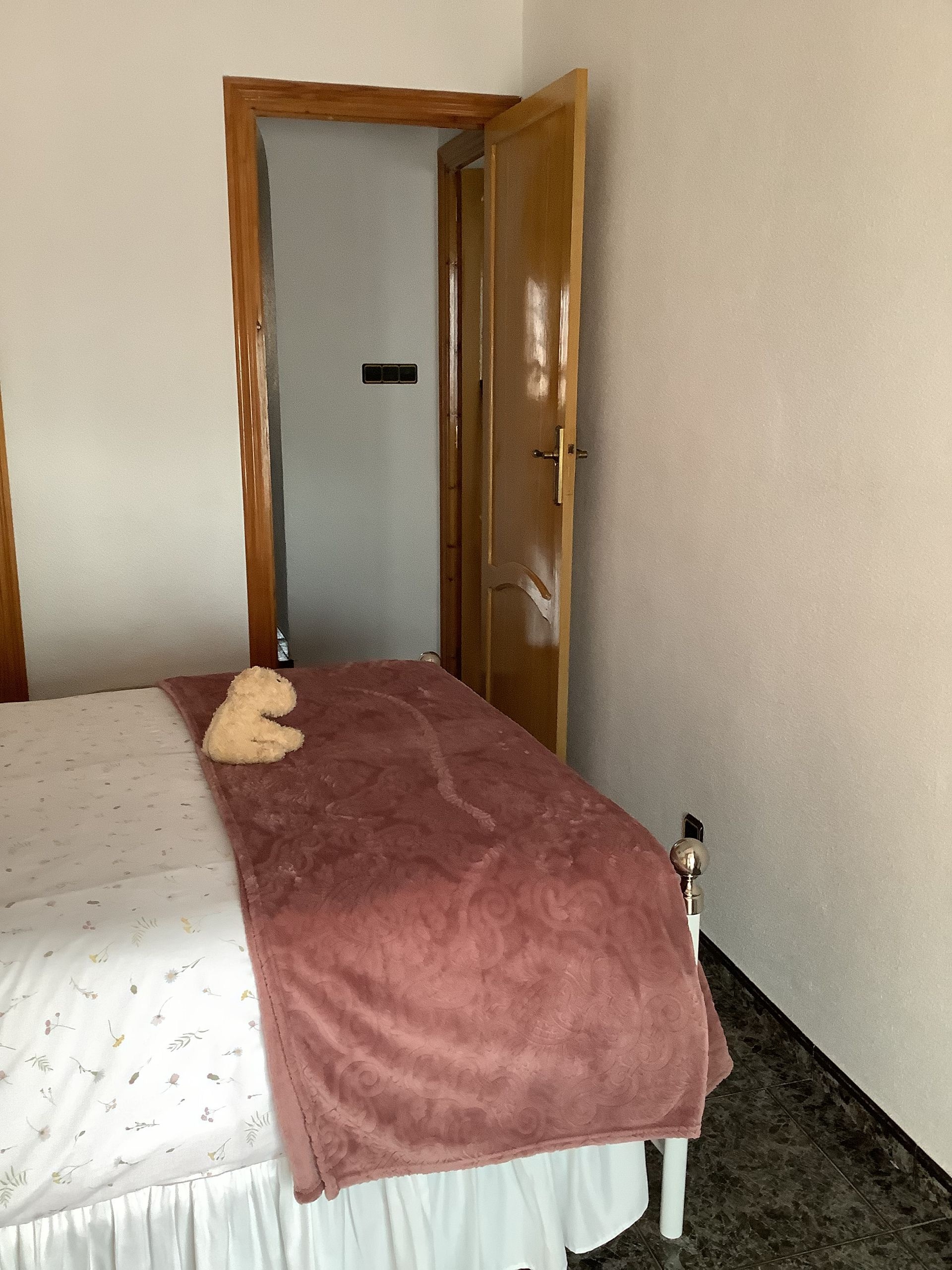 Resale - 4 Bedroom 2 Bathroom Townhouse in Hondón de las Nieves - , Hondón de las Nieves, Alicante, Spain - Alicante