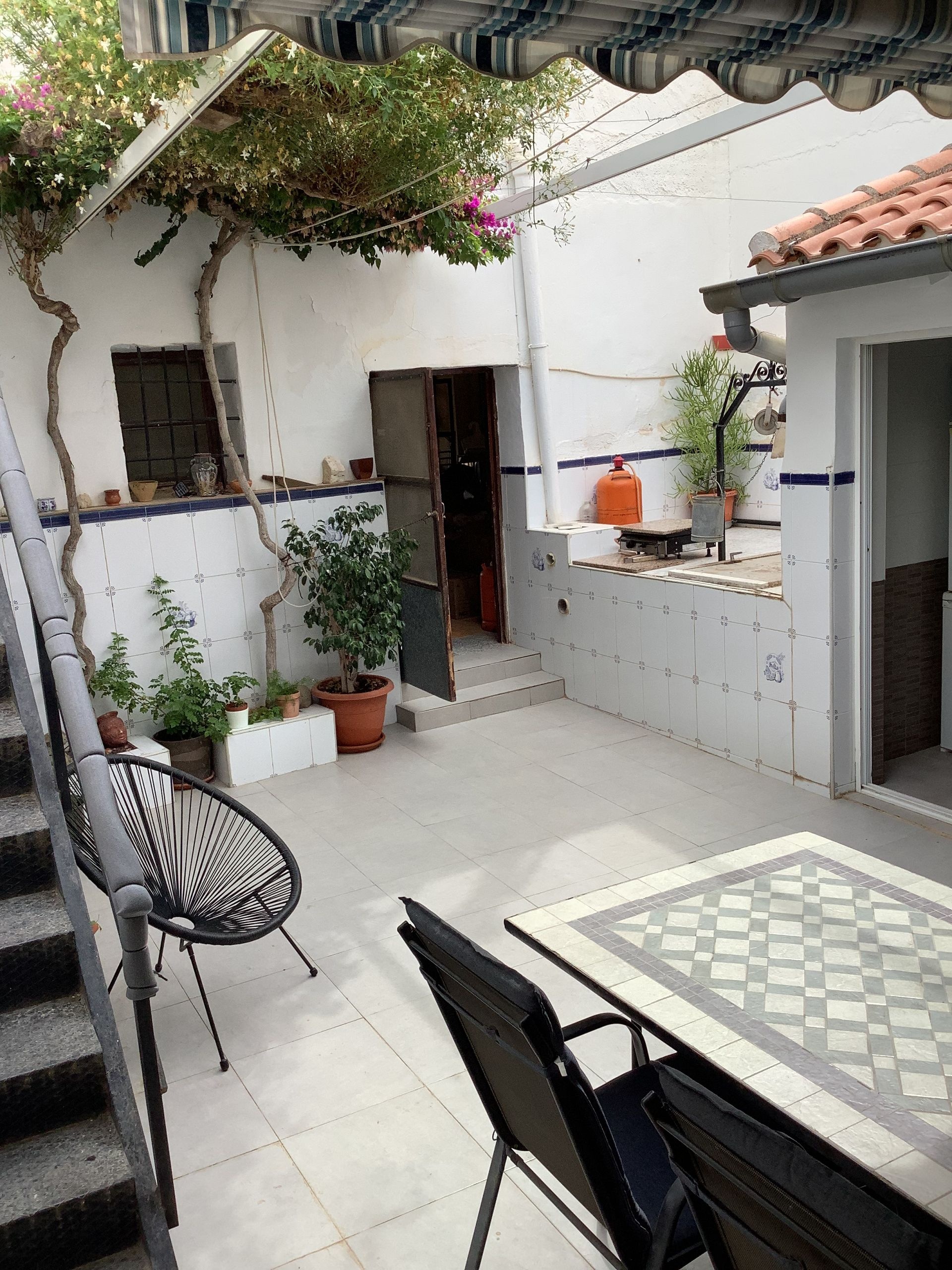 Resale - 4 Bedroom 2 Bathroom Townhouse in Hondón de las Nieves - , Hondón de las Nieves, Alicante, Spain - Alicante