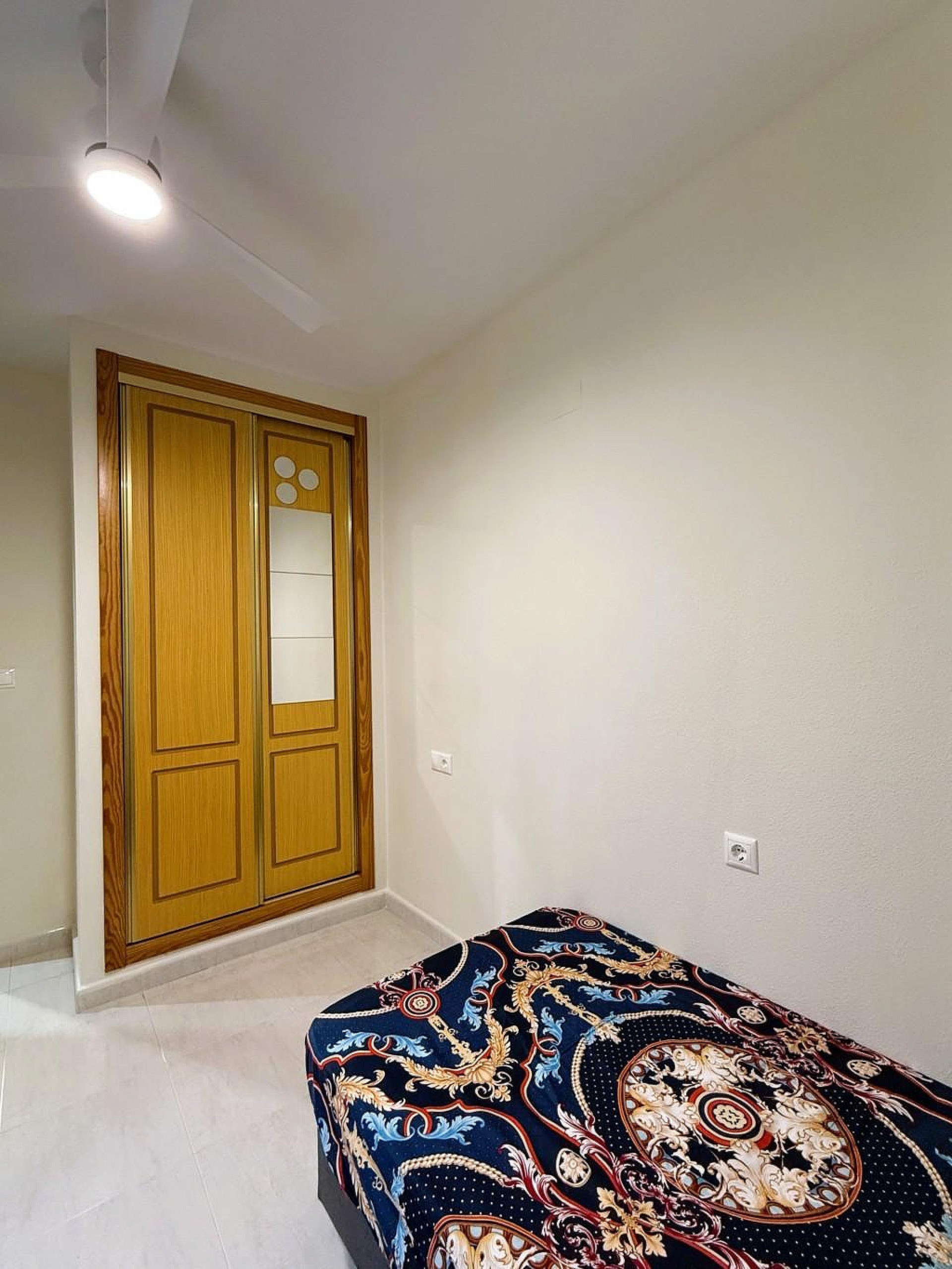 Resale - 3 Bedroom 2 Bathroom Apartment in Pinoso - , Pinoso, Alicante, Spain - Alicante