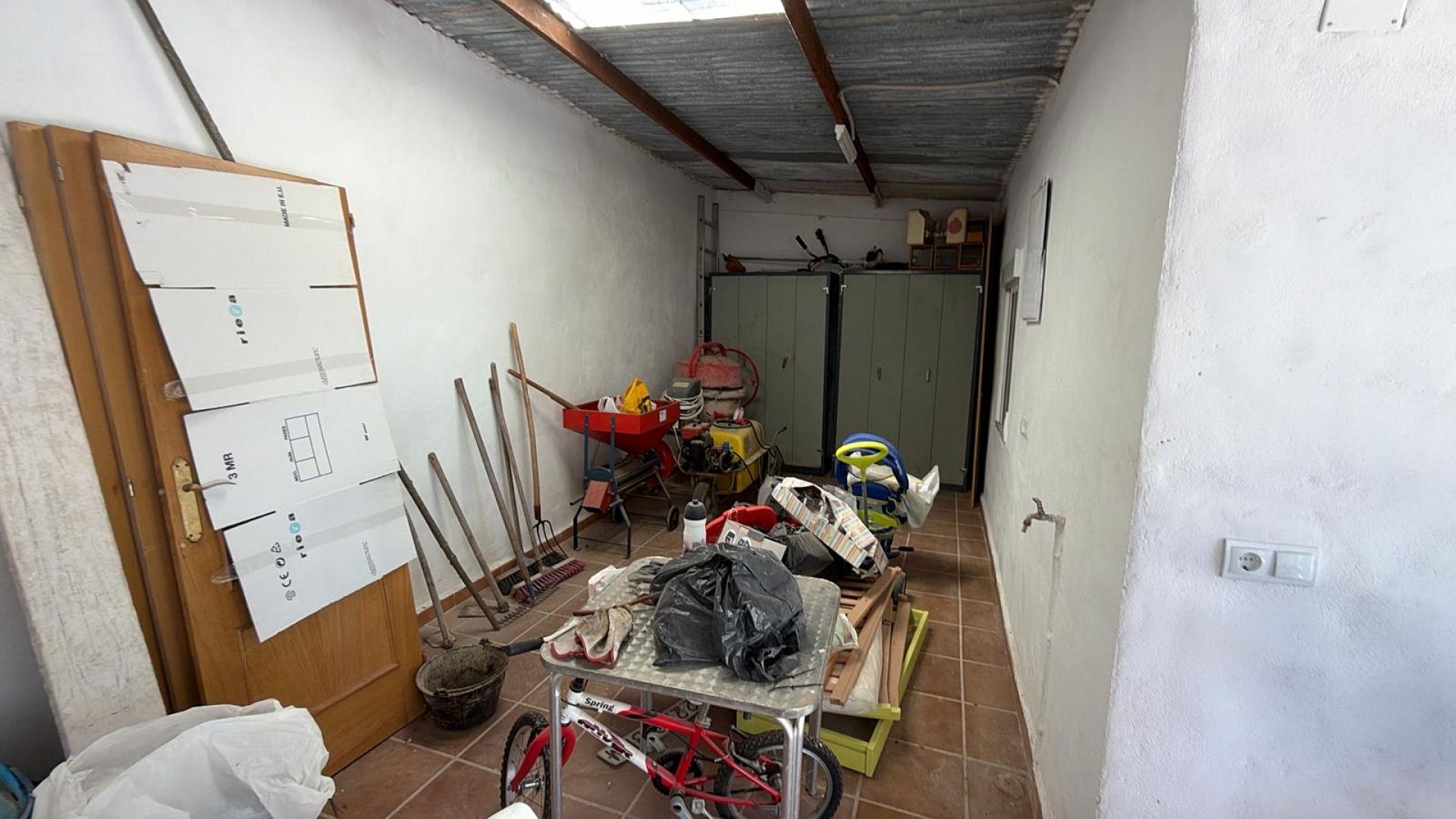 Resale - 4 Bedroom 1 Bathroom Finca in Pinoso -  - Alicante