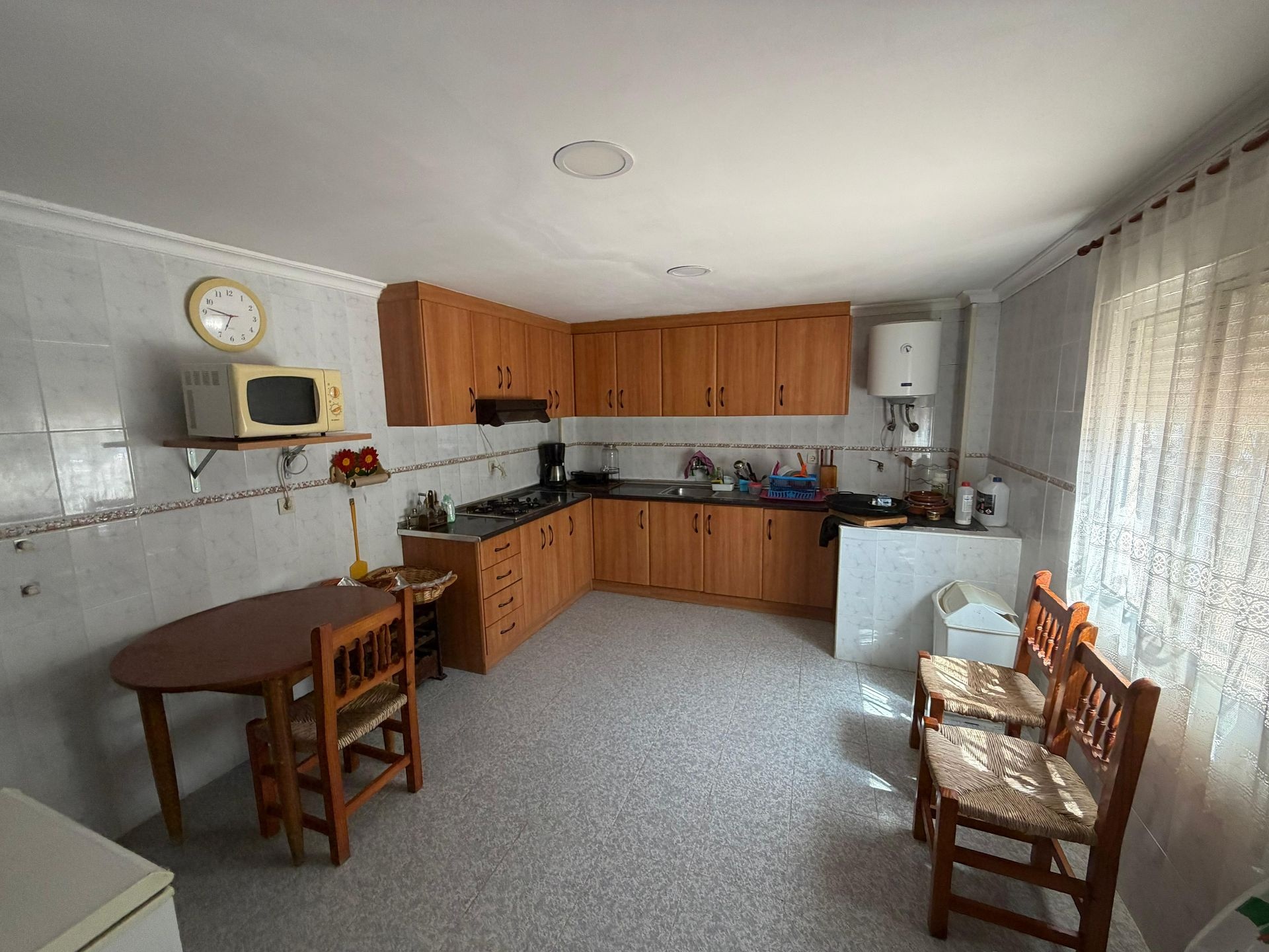 Resale - 4 Bedroom 1 Bathroom Finca in Pinoso -  - Alicante