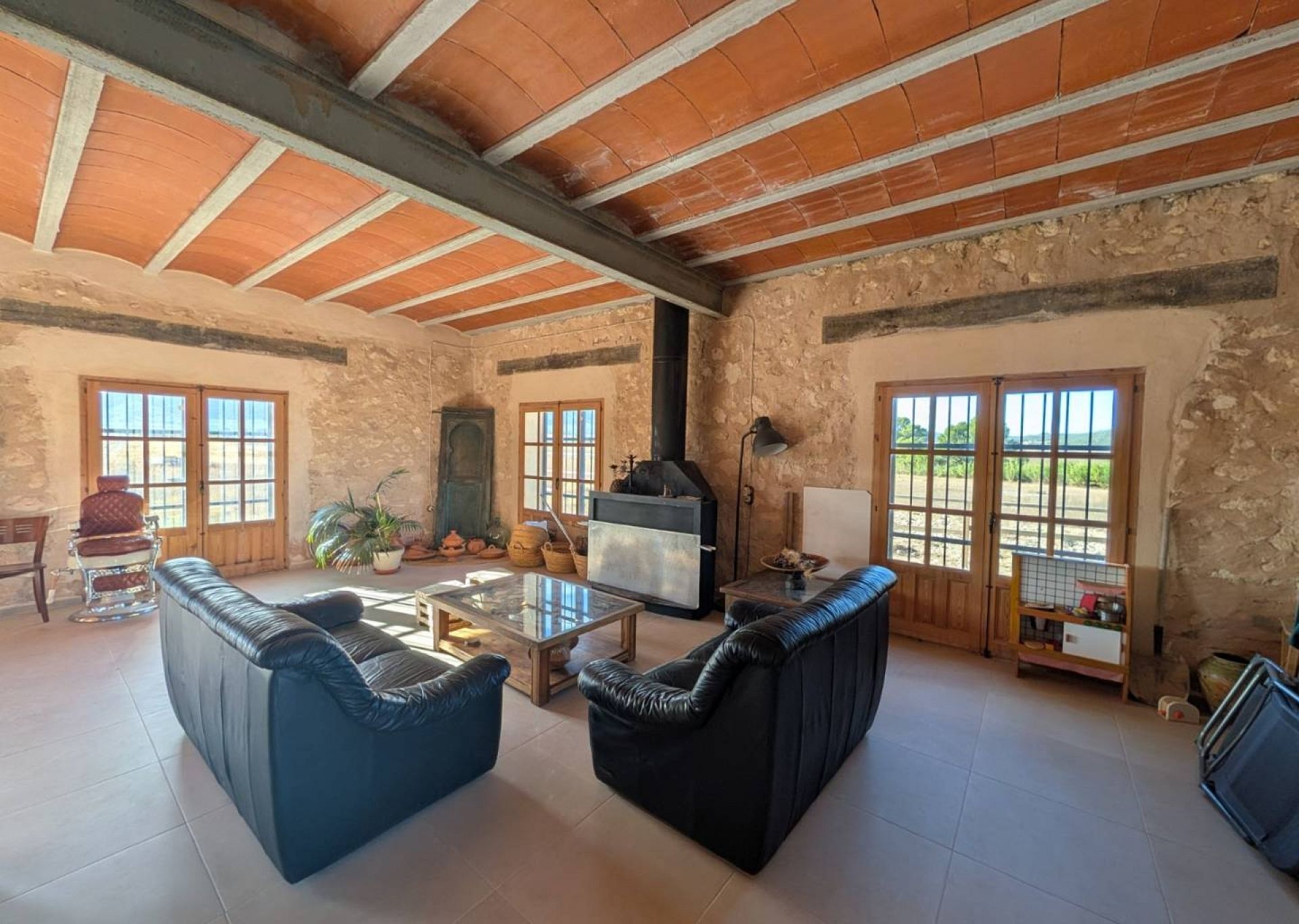 Resale - 3 Bedroom 2 Bathroom Country house in Salinas -  - Alicante