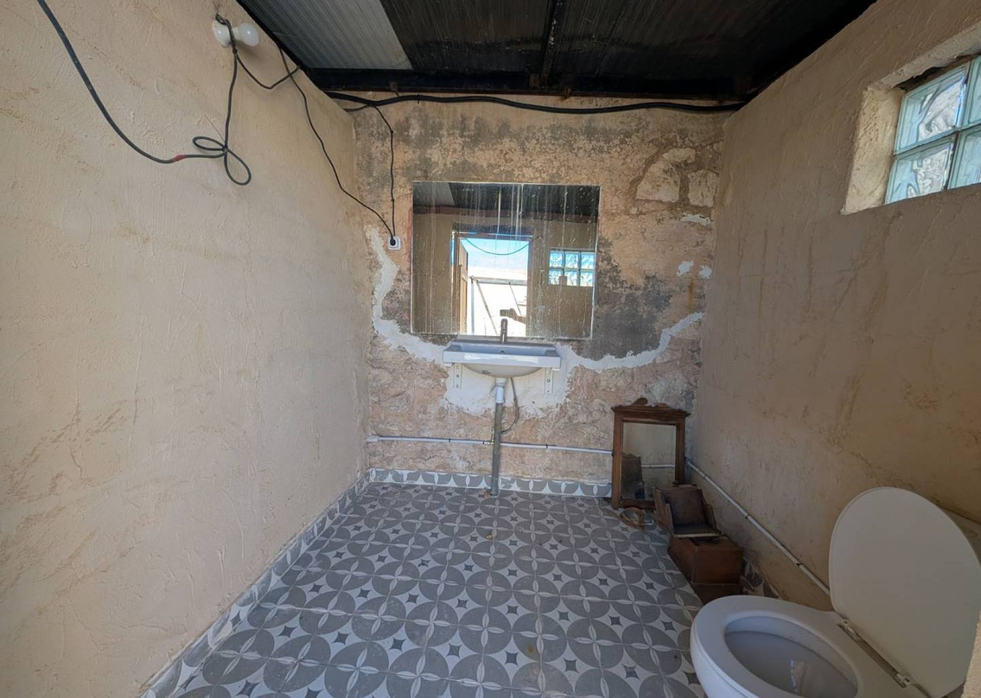 Resale - 3 Bedroom 2 Bathroom Country house in Salinas -  - Alicante