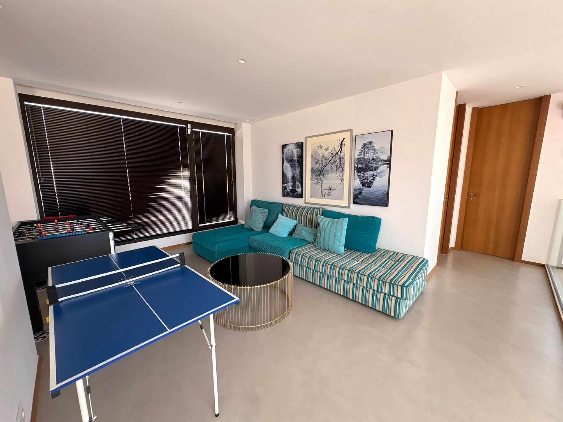 Resale - 4 Bedroom 4 Bathroom Villa in Petrer -  - Alicante