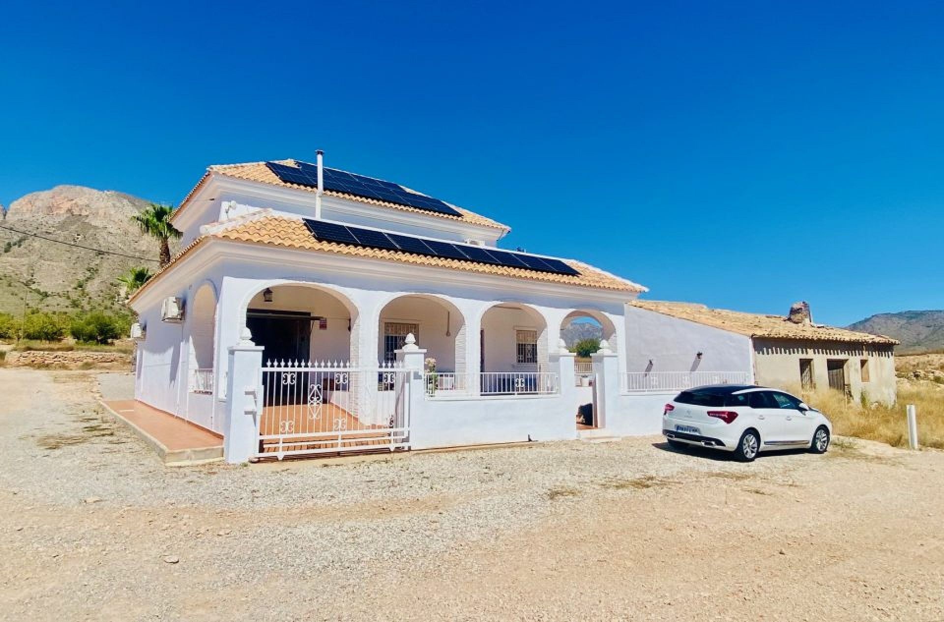 Resale - 3 Bedroom 2 Bathroom Villa in Macisvenda -  - Murcia