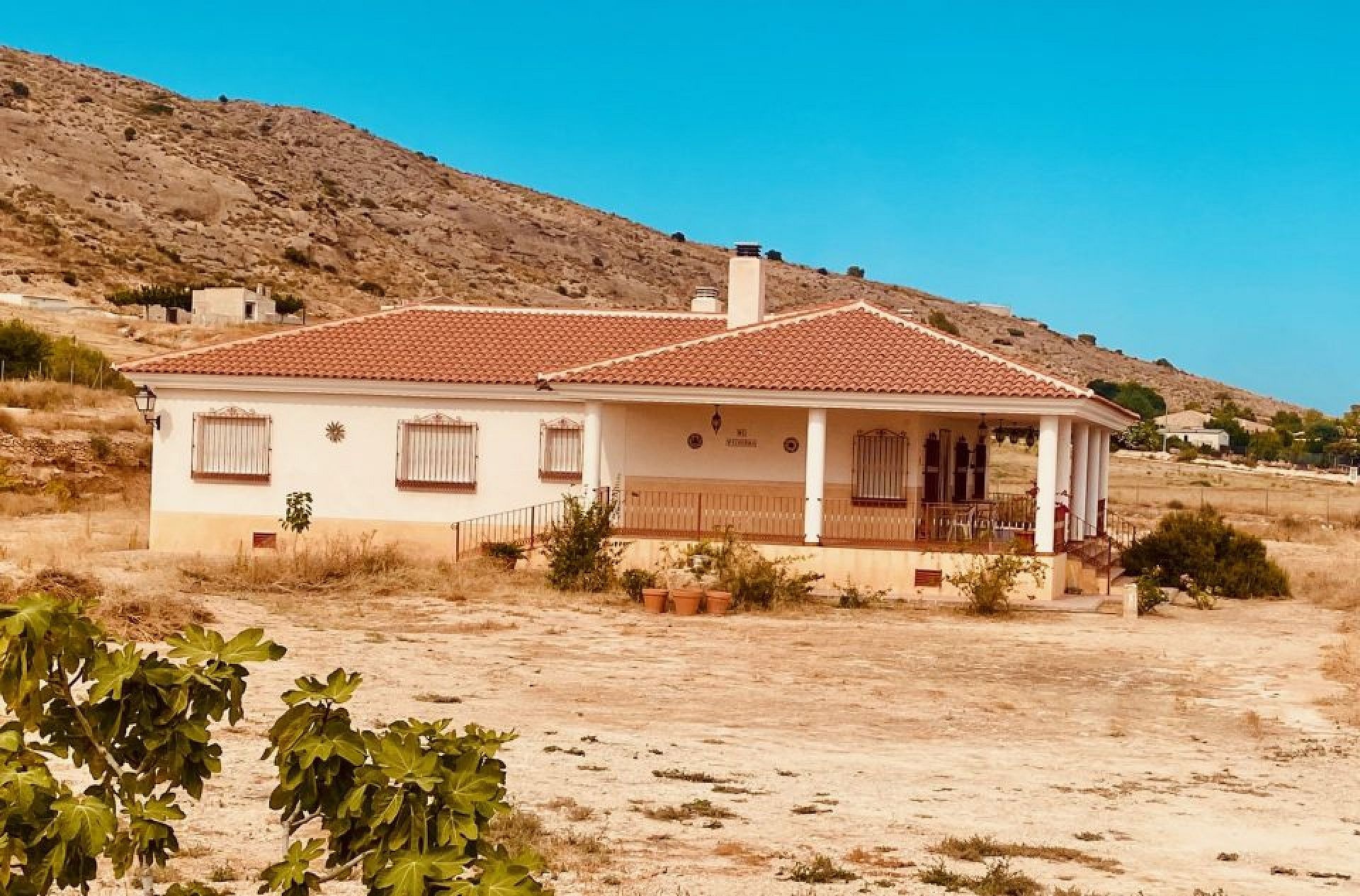 Resale - 4 Bedroom 2 Bathroom Villa in Fortuna -  - Murcia