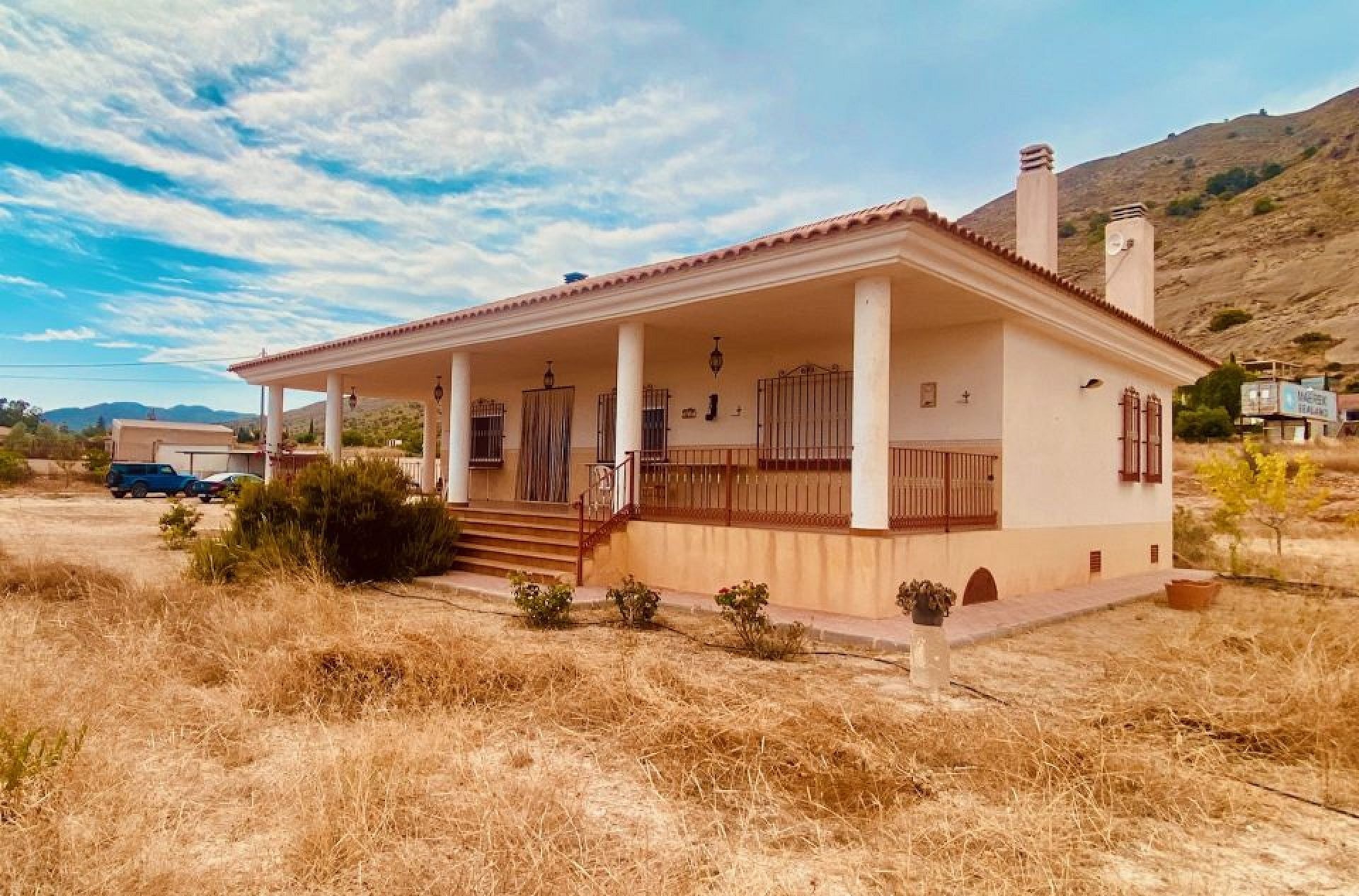 Resale - 4 Bedroom 2 Bathroom Villa in Fortuna -  - Murcia
