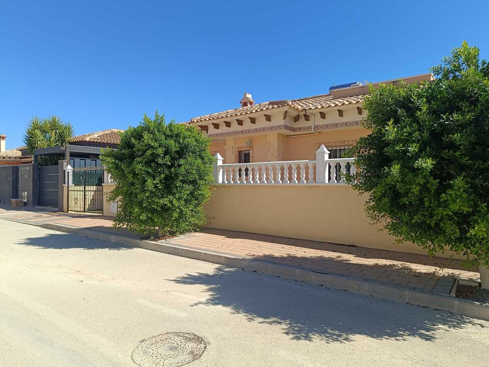 Resale - 3 Bedroom 2 Bathroom Villa in Fortuna -  - Murcia