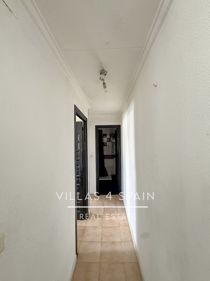 Resale - 2-Bed 1 bath Townhouse with Private Garden & Sunny Terrace, in La Marina, San Fulgencio Alicante  - av. de londres - Alicante
