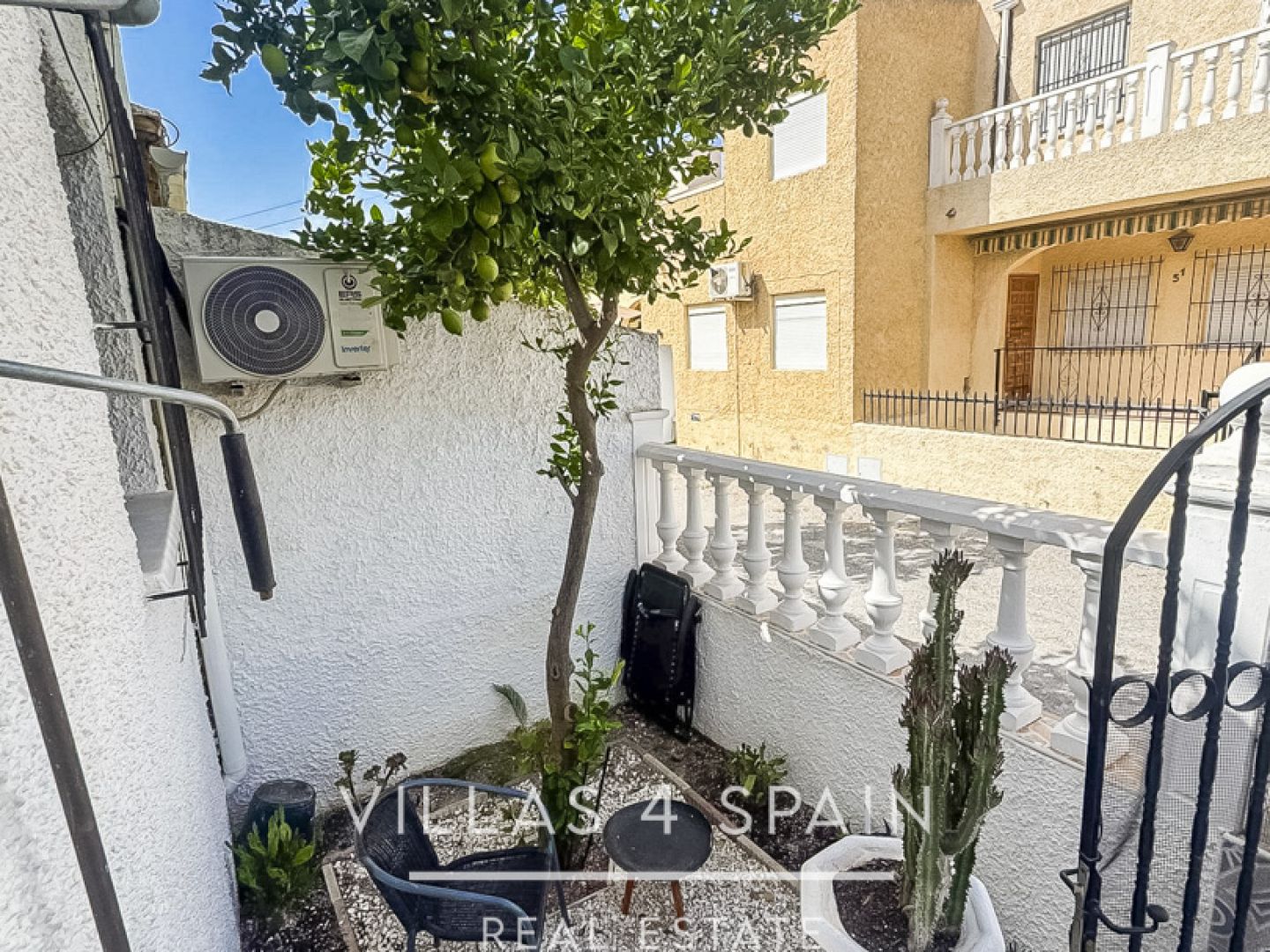 2-Bed 1 bath Townhouse with Private Garden & Sunny Terrace, in La Marina, San Fulgencio Alicante 