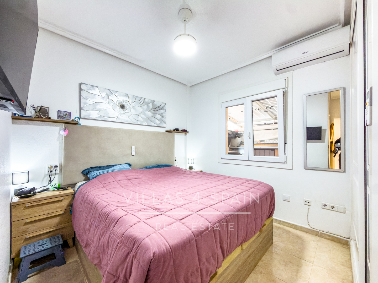 Resale - Cv v4s: 3 Bed 2 Bath townhouse with roof terrace and community pool in Benijofar - Ciudad Quesada  - calle rio turia - Alicante