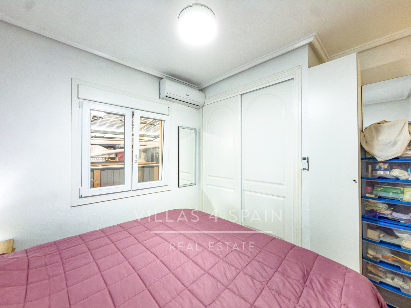Resale - Cv v4s: 3 Bed 2 Bath townhouse with roof terrace and community pool in Benijofar - Ciudad Quesada  - calle rio turia - Alicante