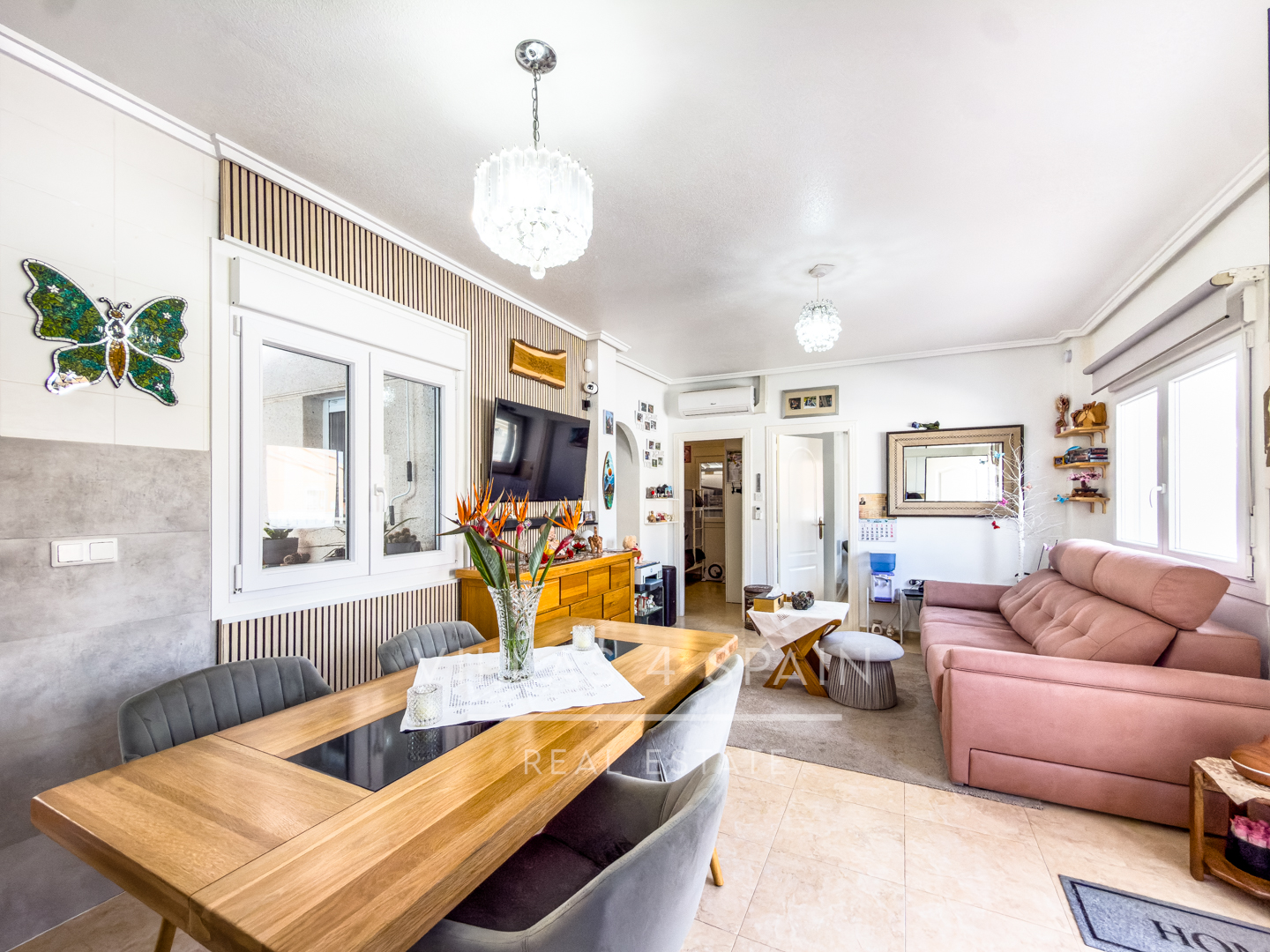 Resale - Cv v4s: 3 Bed 2 Bath townhouse with roof terrace and community pool in Benijofar - Ciudad Quesada  - calle rio turia - Alicante