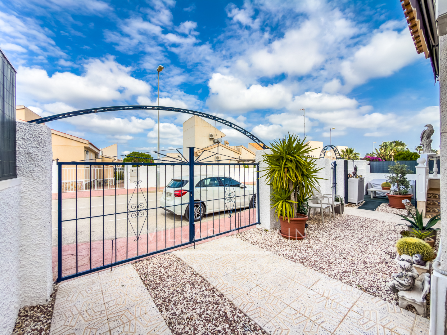 Cv v4s: 3 Bed 2 Bath townhouse with roof terrace and community pool in Benijofar - Ciudad Quesada 