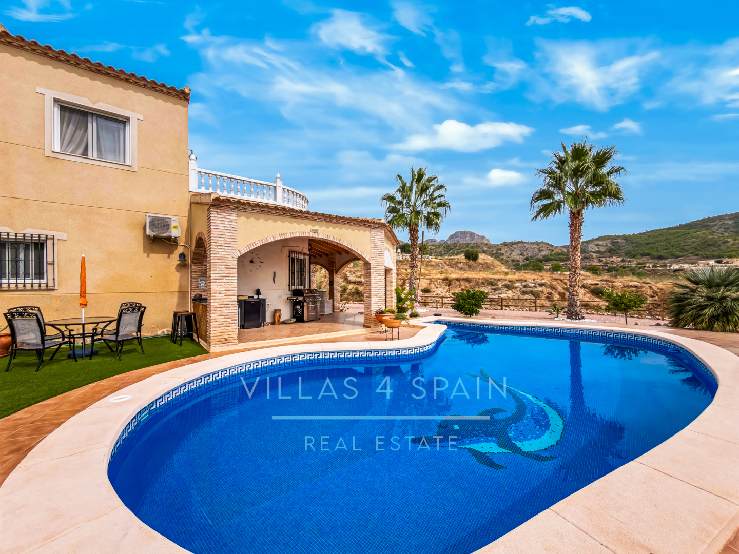 Resale - 6 bedroom 4 bathroom villa and cave house for sale in Las Casicas, Fortuna - paraje de las casicas - Murcia