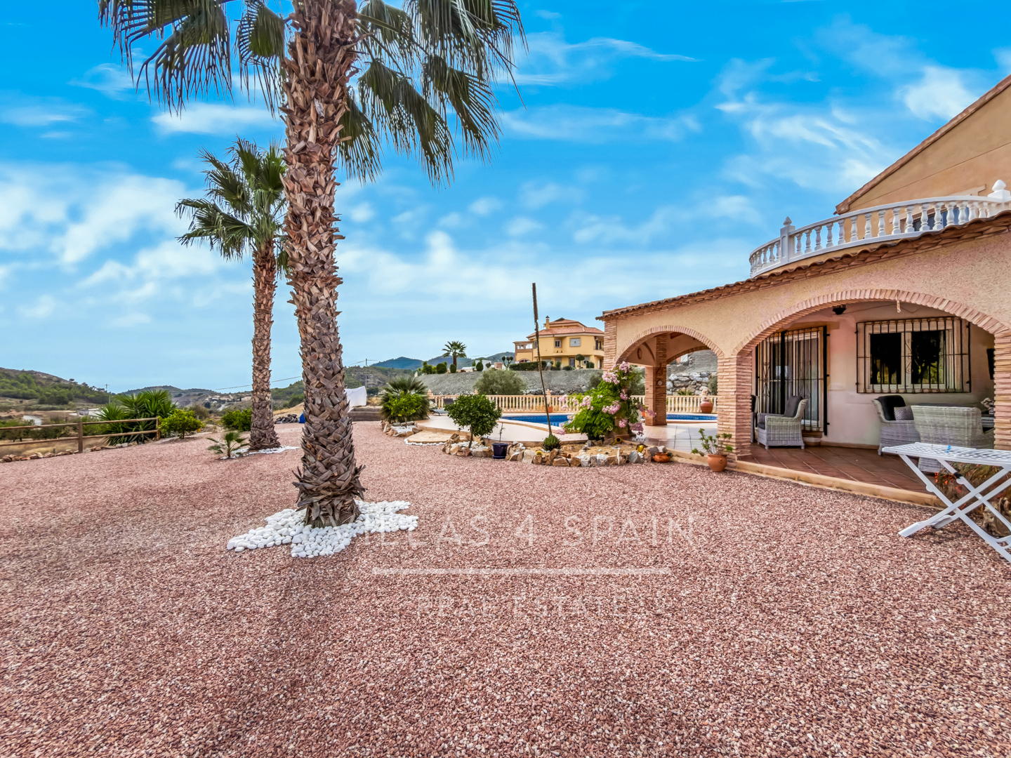 Resale - 6 bedroom 4 bathroom villa and cave house for sale in Las Casicas, Fortuna - paraje de las casicas - Murcia