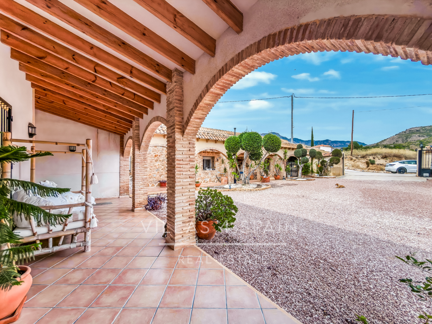 Resale - 6 bedroom 4 bathroom villa and cave house for sale in Las Casicas, Fortuna - paraje de las casicas - Murcia