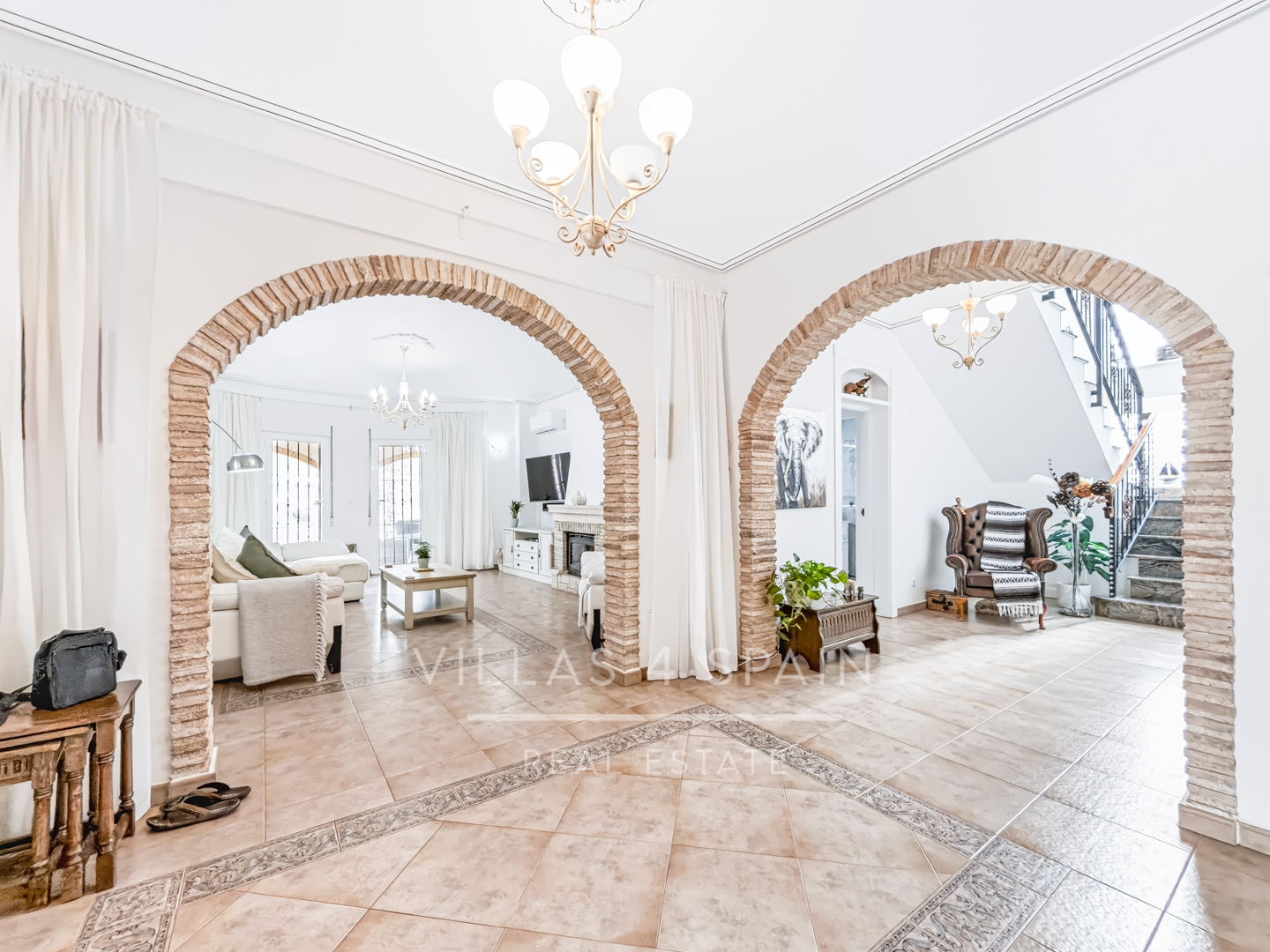 Resale - 6 bedroom 4 bathroom villa and cave house for sale in Las Casicas, Fortuna - paraje de las casicas - Murcia