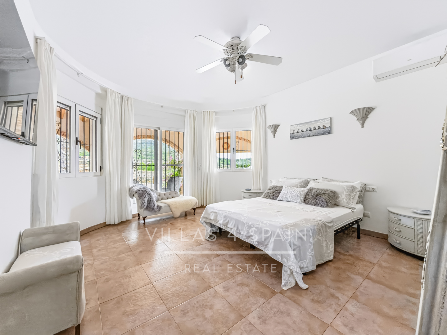 Resale - 6 bedroom 4 bathroom villa and cave house for sale in Las Casicas, Fortuna - paraje de las casicas - Murcia