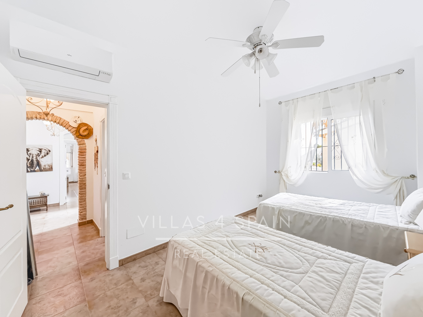 Resale - 6 bedroom 4 bathroom villa and cave house for sale in Las Casicas, Fortuna - paraje de las casicas - Murcia