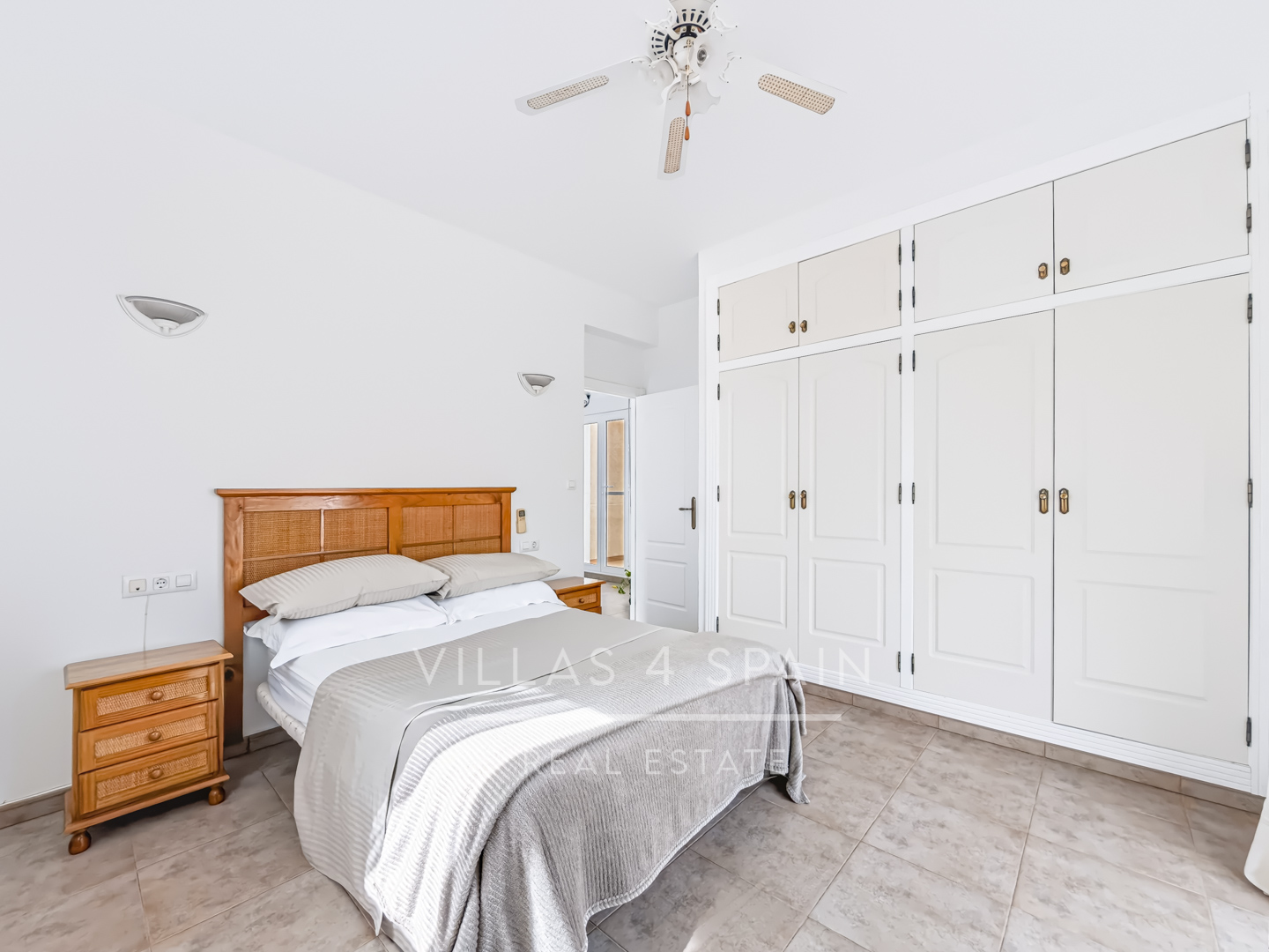 Resale - 6 bedroom 4 bathroom villa and cave house for sale in Las Casicas, Fortuna - paraje de las casicas - Murcia