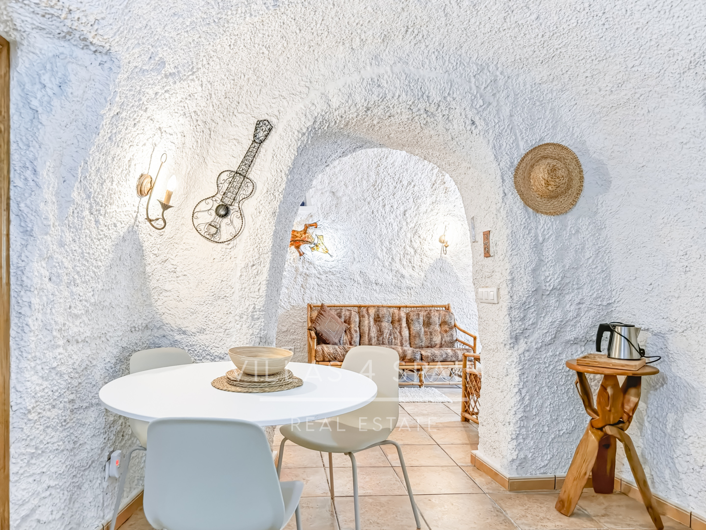 Resale - 6 bedroom 4 bathroom villa and cave house for sale in Las Casicas, Fortuna - paraje de las casicas - Murcia