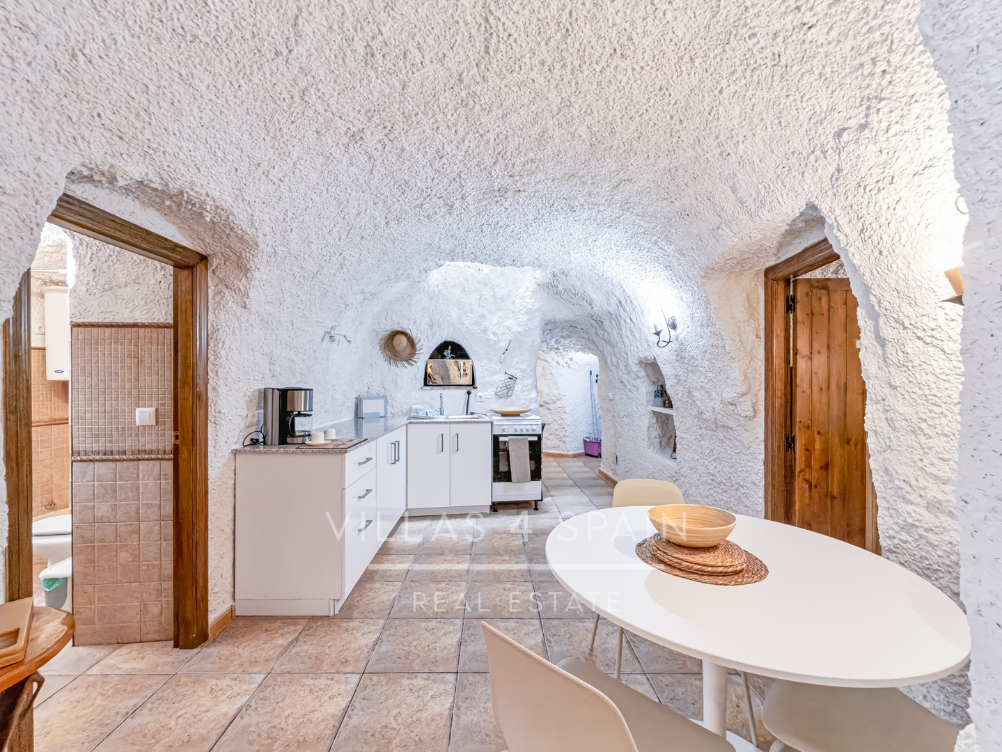Resale - 6 bedroom 4 bathroom villa and cave house for sale in Las Casicas, Fortuna - paraje de las casicas - Murcia