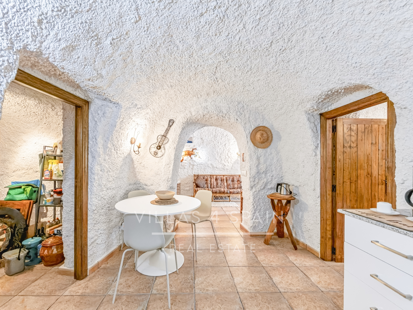 Resale - 6 bedroom 4 bathroom villa and cave house for sale in Las Casicas, Fortuna - paraje de las casicas - Murcia